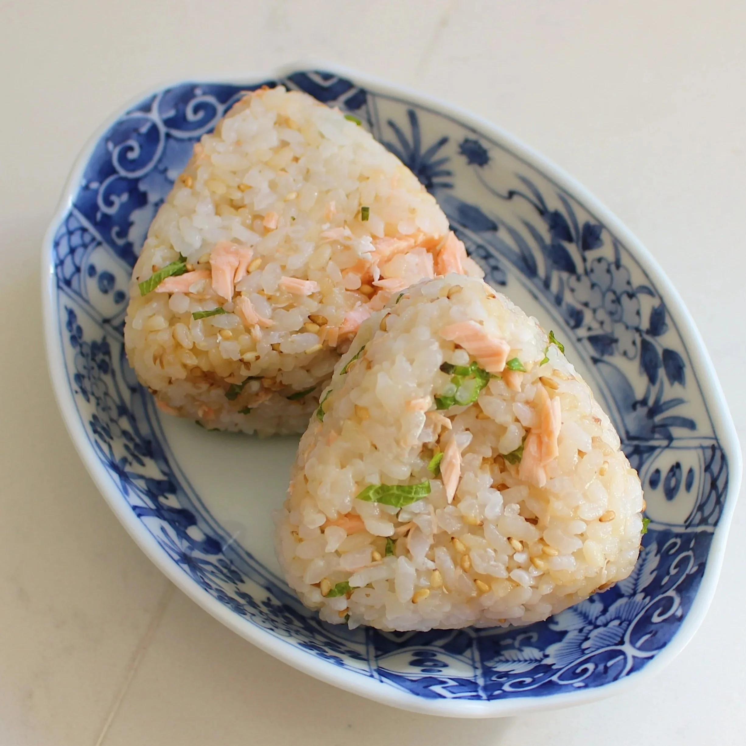 salmon onigiri