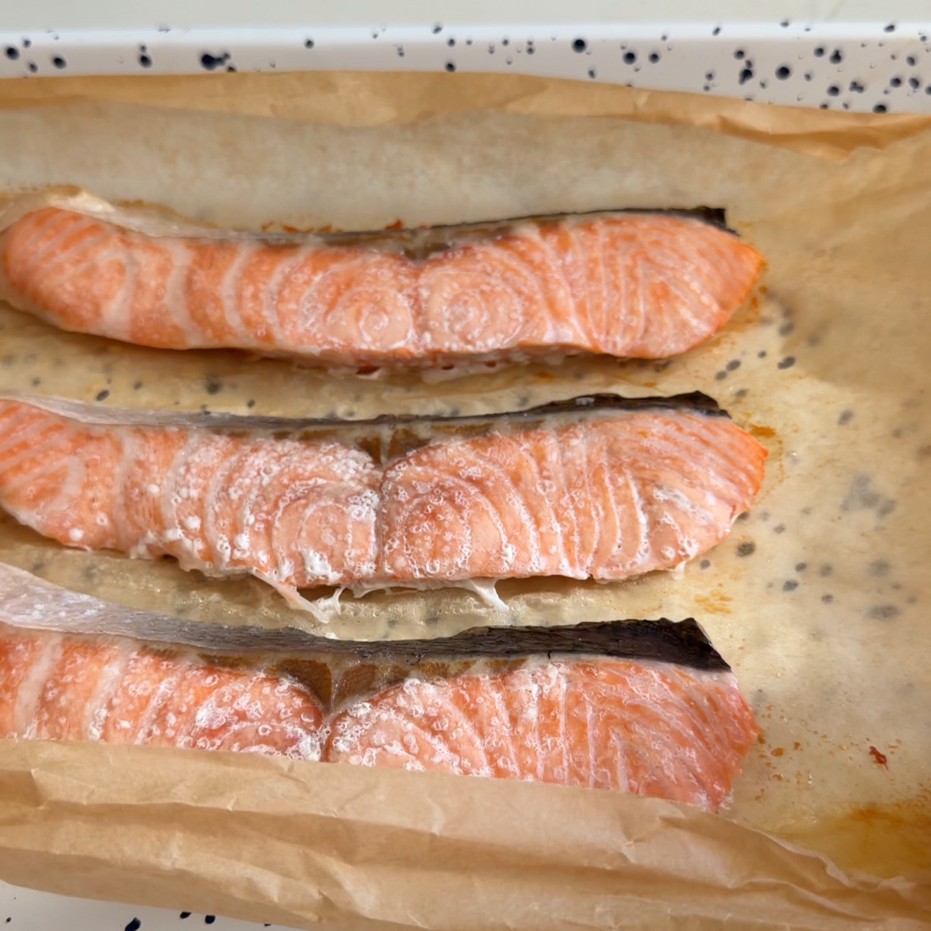 salmon+onigiri1.png