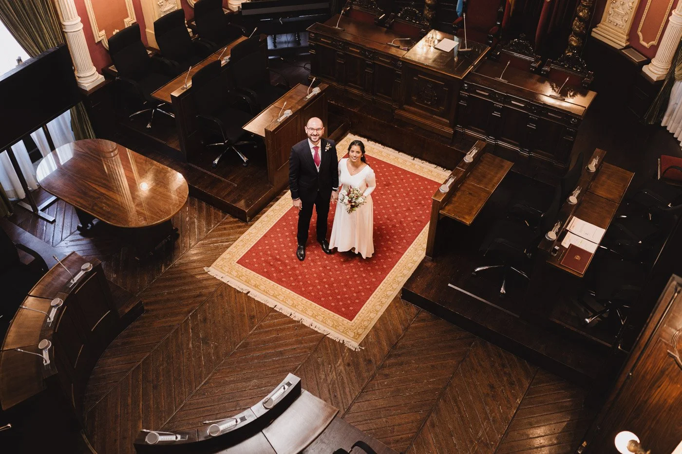 Ceremonia de boda en Madrid en el jardín de casa