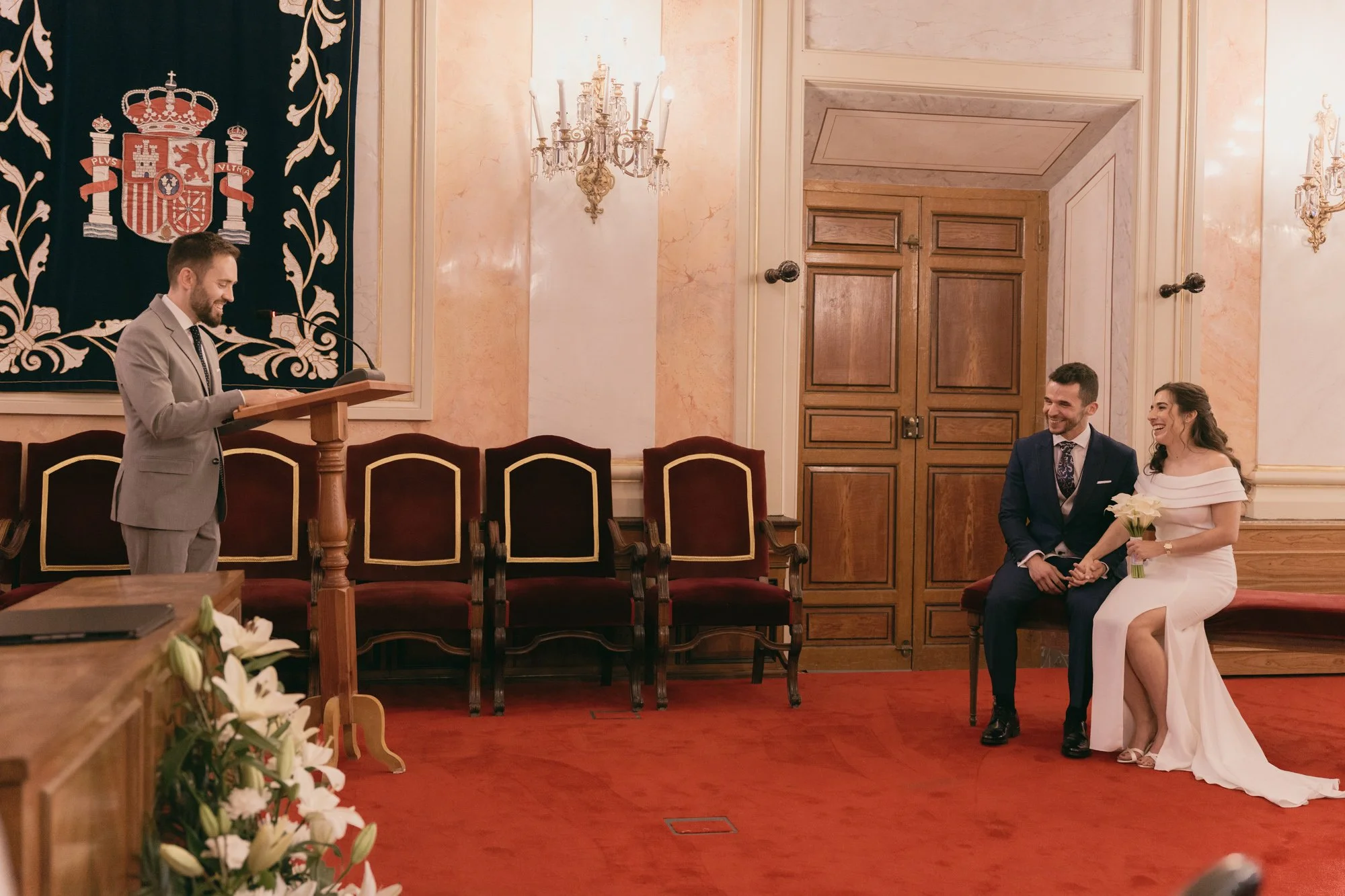 Ceremonia boda civil - Fotografía de boda en Madrid - Fabio Albar - Fotógrafo de bodas documental y editorial - Madrid, España_043.jpg