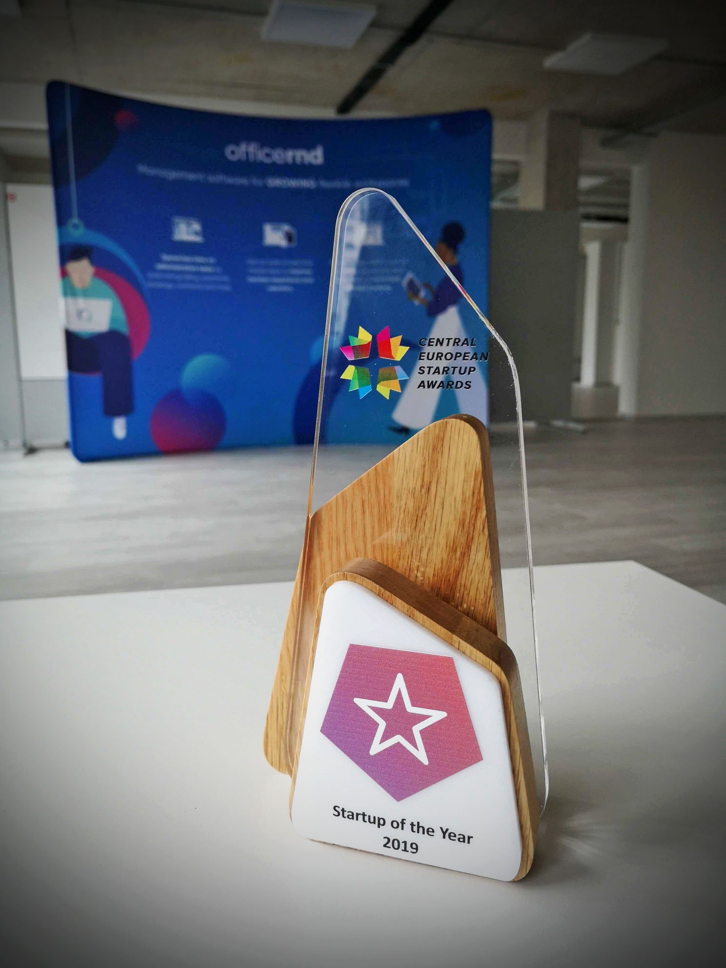 Banner+Award.jpg