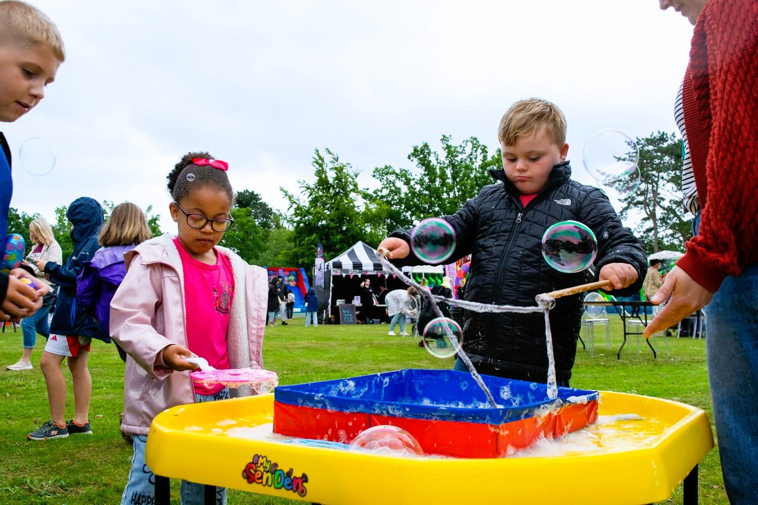Bubble Entertainers Cheshire Stockport Manchester