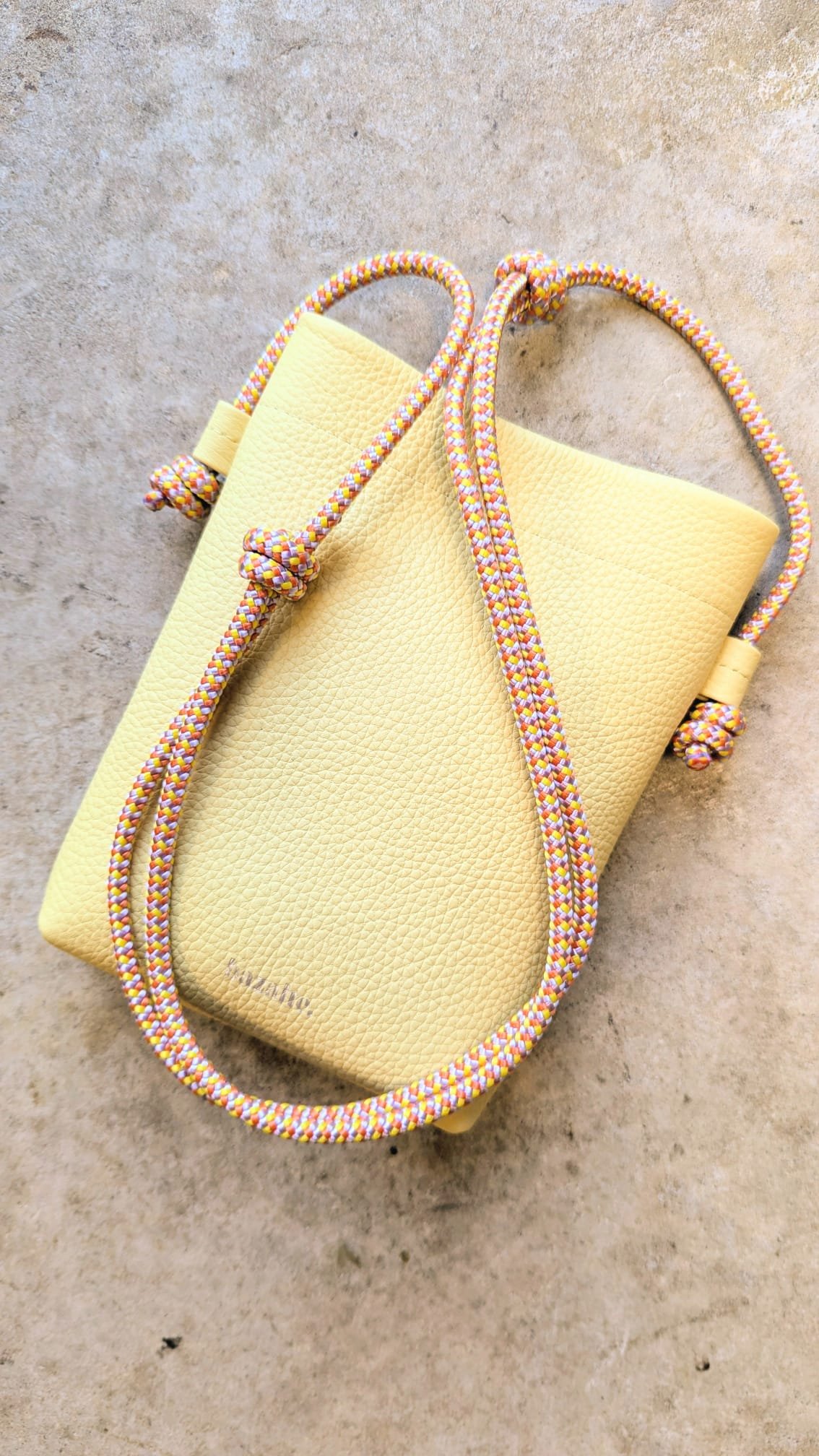 sac molson jaune cordon paracorde.jpeg