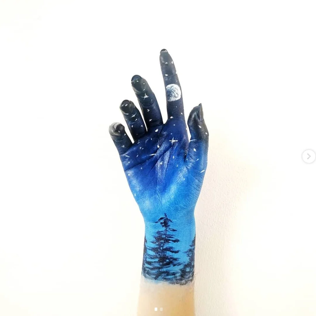 Creative-Self-Portraits-with-Hands-Assheseesit.jpg