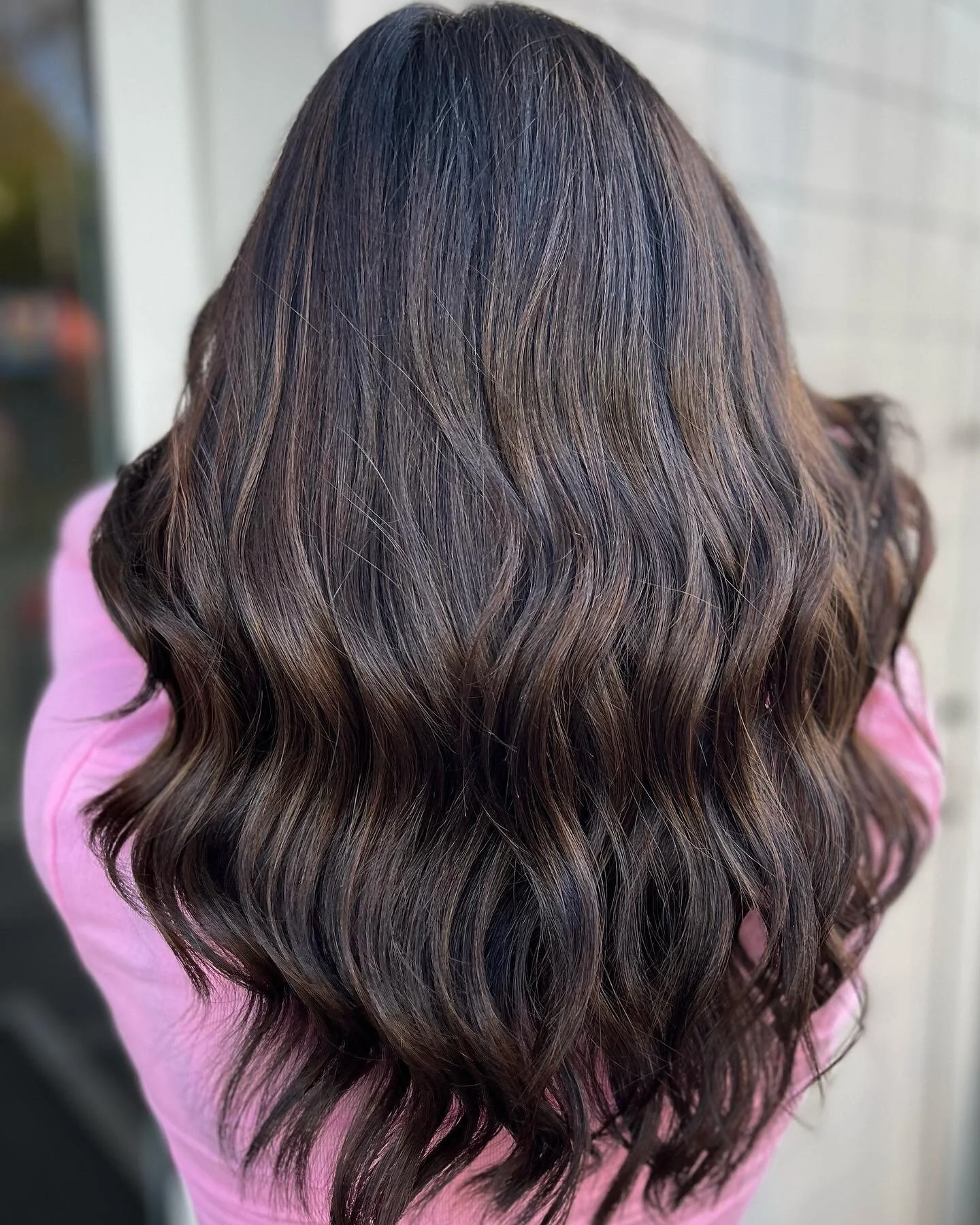 #brownhair #highlights #igoraroyal #schwarzkopfprofessional #schwarzkopfpro #switzerland #solothurn #olten #schnittwinkel #f&uuml;rdich 🖤