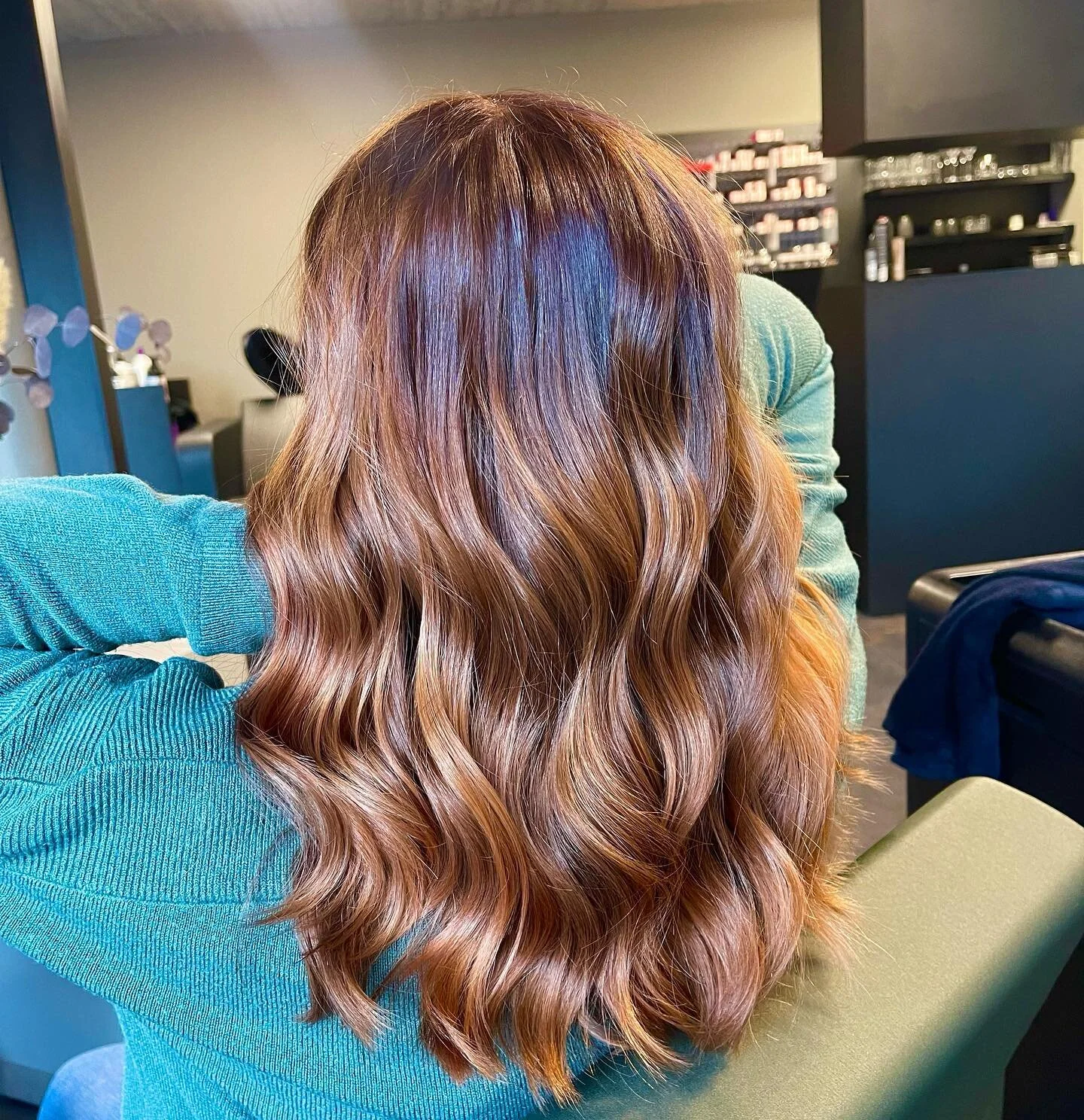 #igoraroyal #copper #newlook #schwarzkopfprofessional #schwarzkopfpro #switzerland #solothurn #olten #schnittwinkel #f&uuml;rdich 🖤