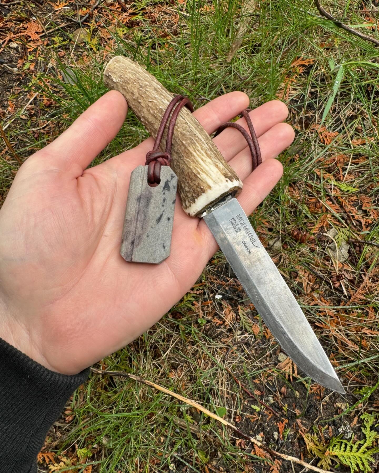This little Viking Whetstone Pendant from @wazoogearco is one of my most favorite items that I carry with me always. The ability to sharpen my knife in the field when its getting dull is a game changer. And its so small and looks great as a necklace 