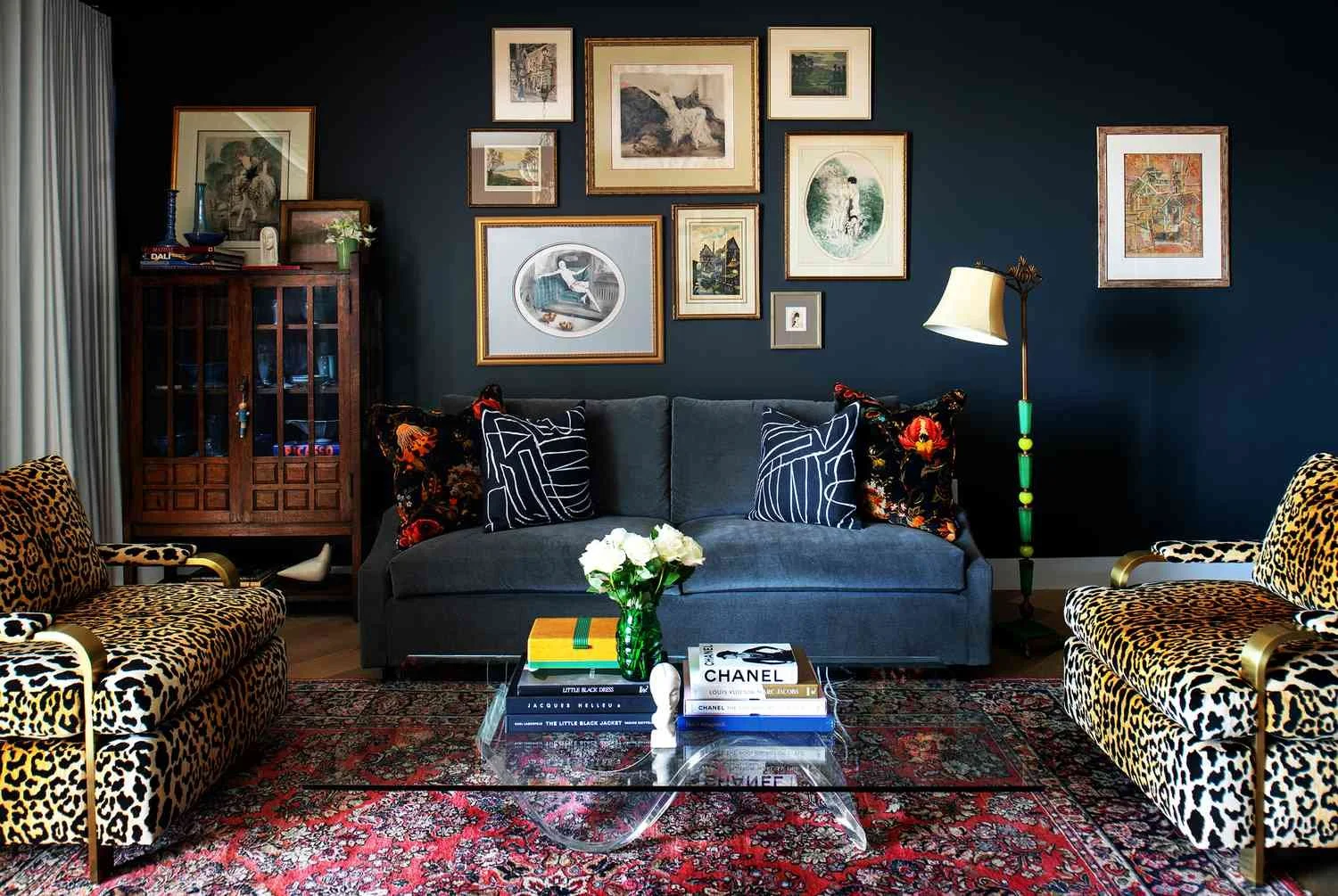 The Art of Mixing Eras: How to Combine Mid-Century, Antique, and Modern Decor