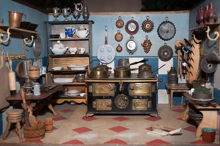 Beyond the Dining Room: Creative Uses for Antique Kitchenware &amp; Textiles