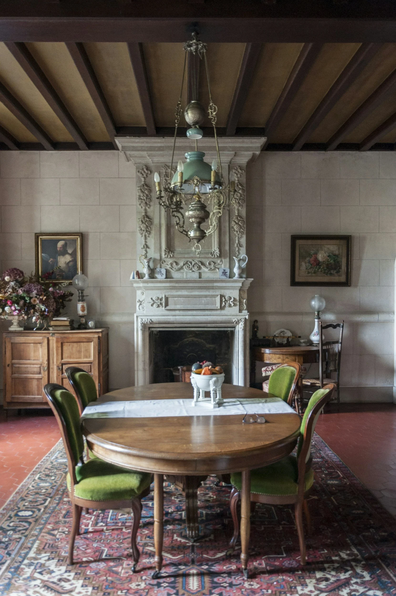 The Lost Art of the Dining Room: Reviving Ritual with Vintage Tableware