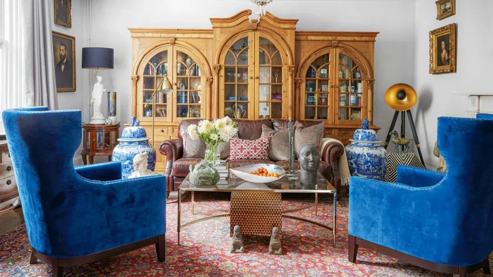 Estate Sale Etiquette: Getting Invited Back After You've Bought the Best Stuff
