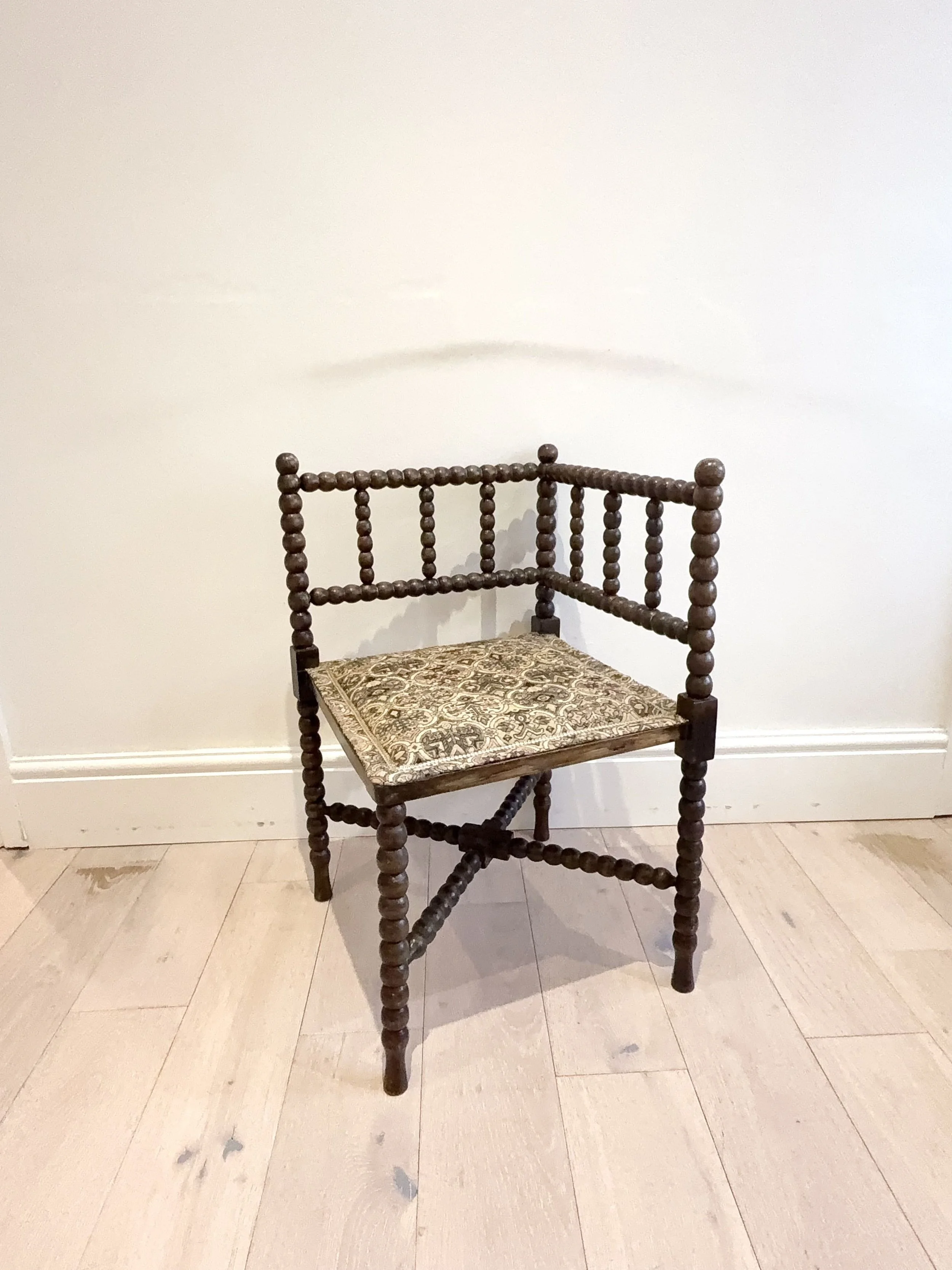 bobbin chair 8.jpg