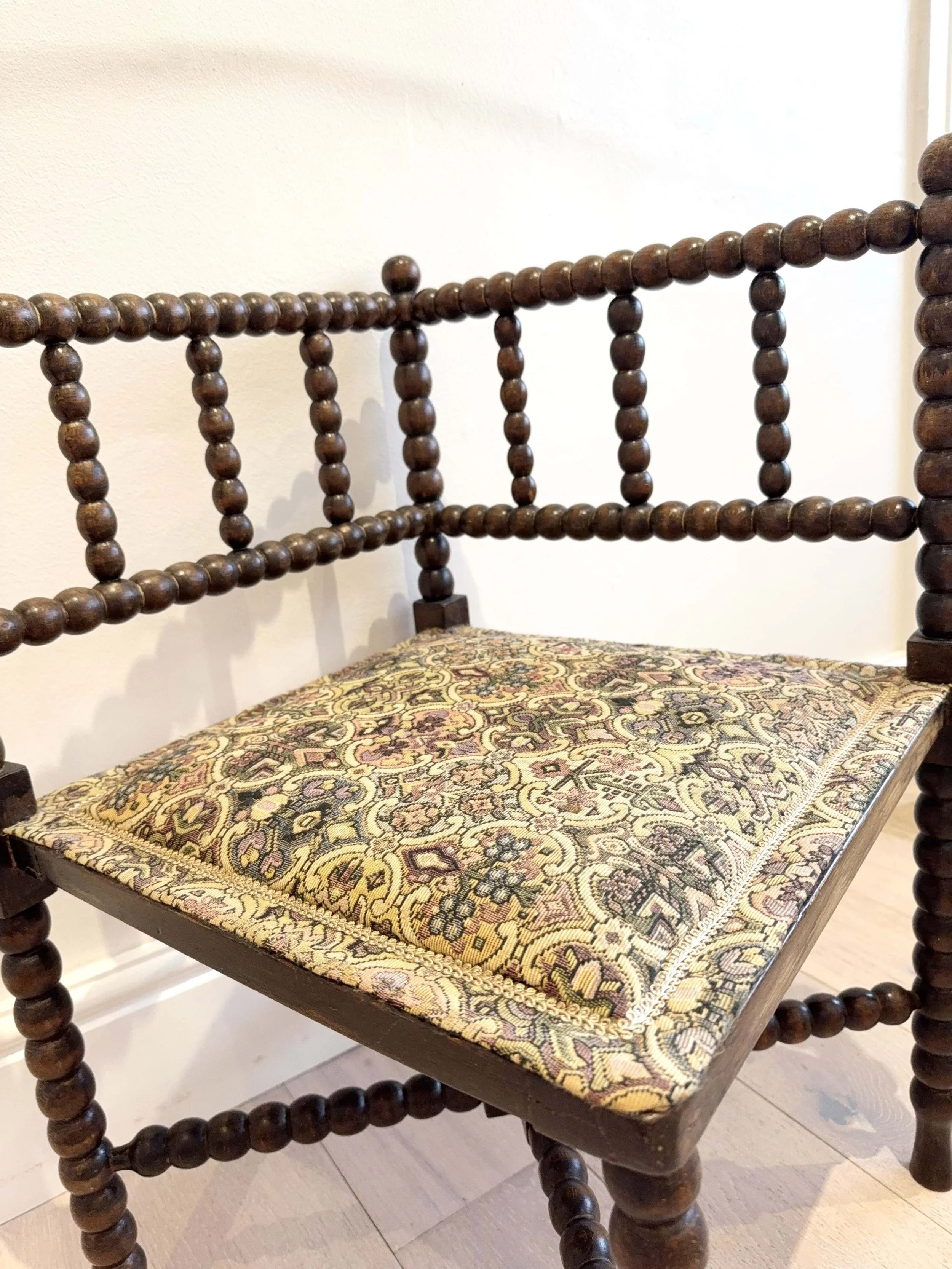bobbin chair 2.jpg