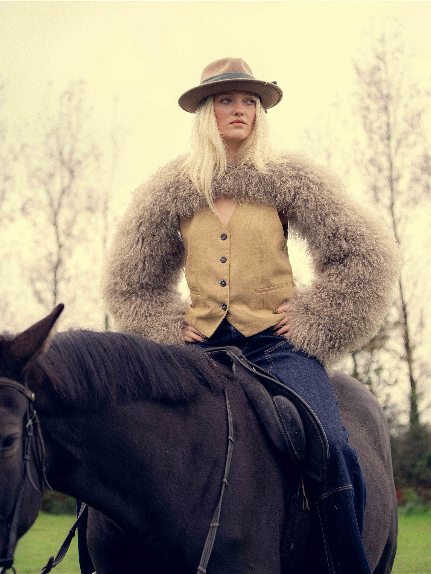 As I write this, our Beige Lamorna Micro Jacket is officially sold out, and you can see why! 
This style may be dropping again before Christmas so make sure to click on the product and leave your email to be notified of its arrival 💌

Emily wears he