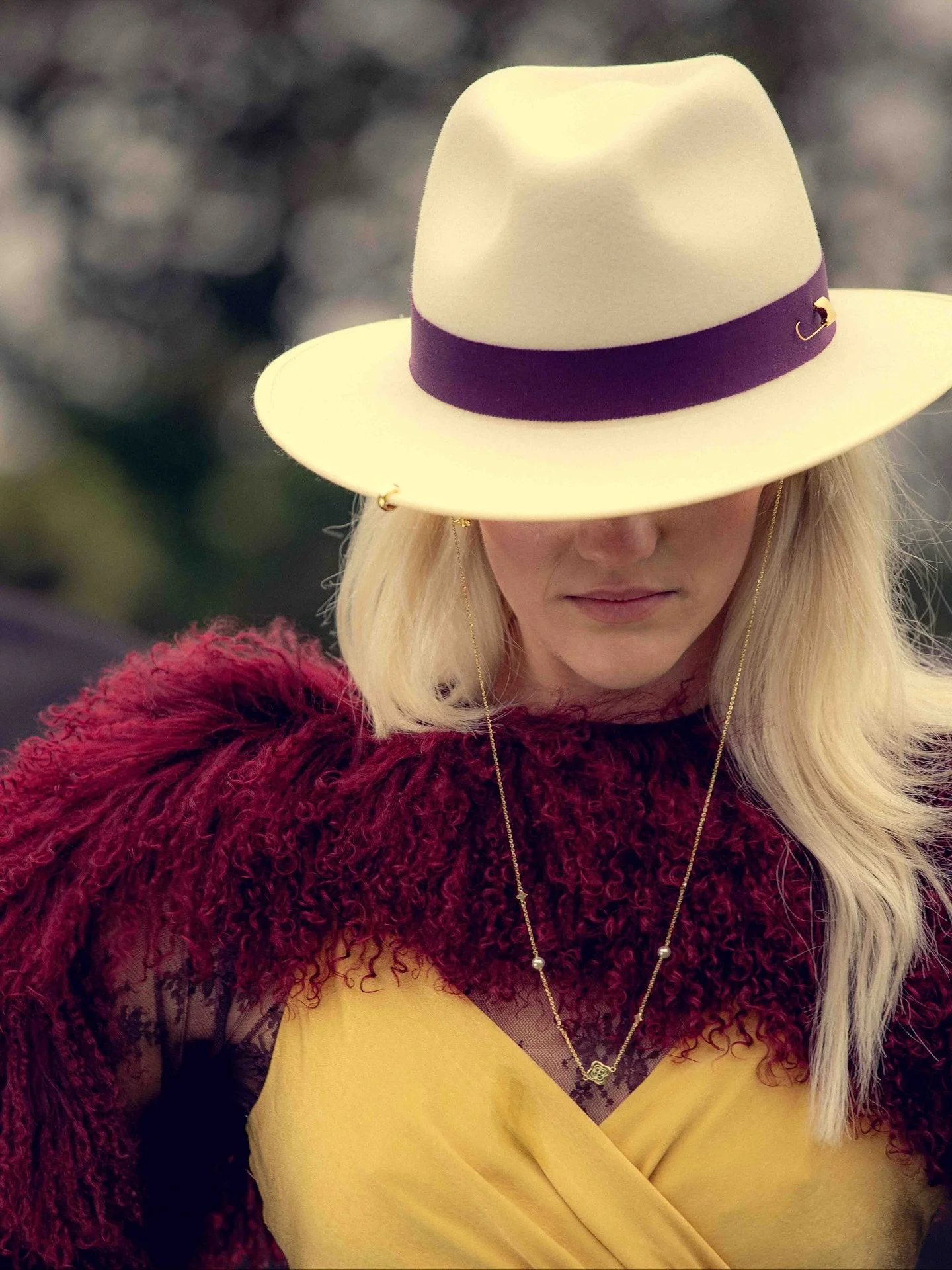 This is quite possibly my favourite colour of Lamorna Jacket, the Maroon Red 🍷
Worn with our first ever completely unstructured Fedora style, the Herra in Seashell White.
Emily wears hers with our Niamh Clover Necklace attached and don&rsquo;t you t