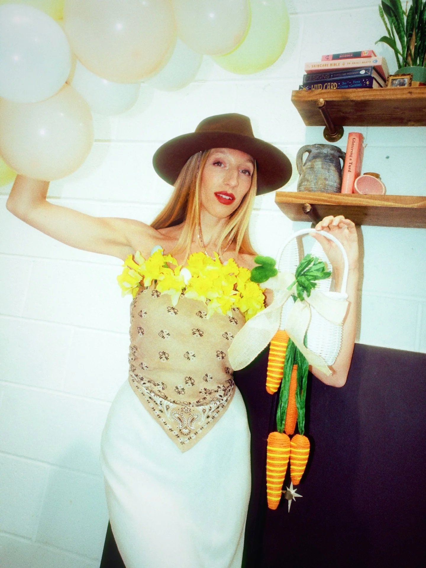 Say hello to Pendower, its the sleekest of our Fedora range, its one of our smallest brimmed fedoras, but still packs a punch!

Handcrafted in pure Merino wool with a stiffened crown and brim, in our signature shade, coffee, and featuring our tassele