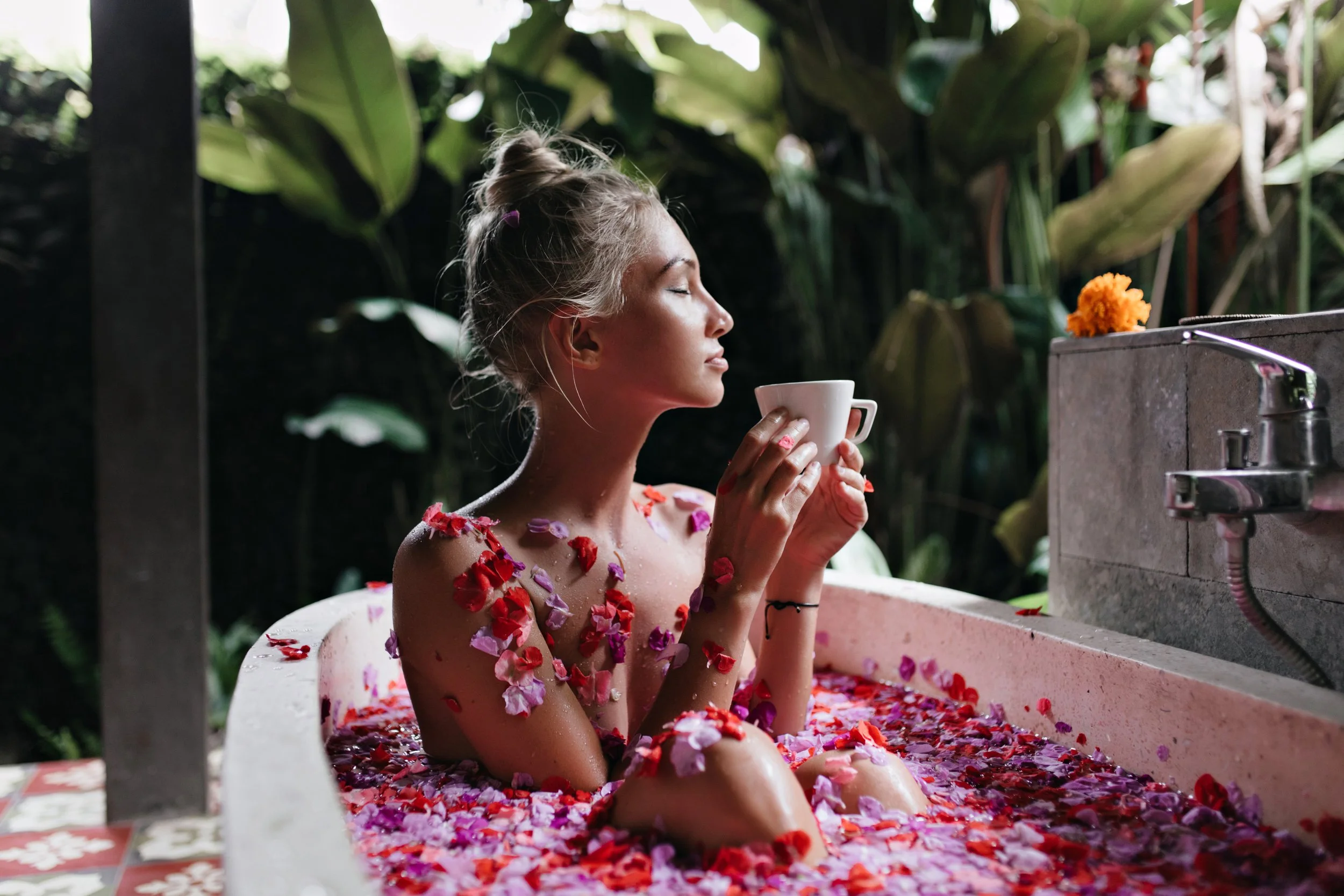Love Yourself First: The Aphrodite Way to Happiness and Fulfillmen