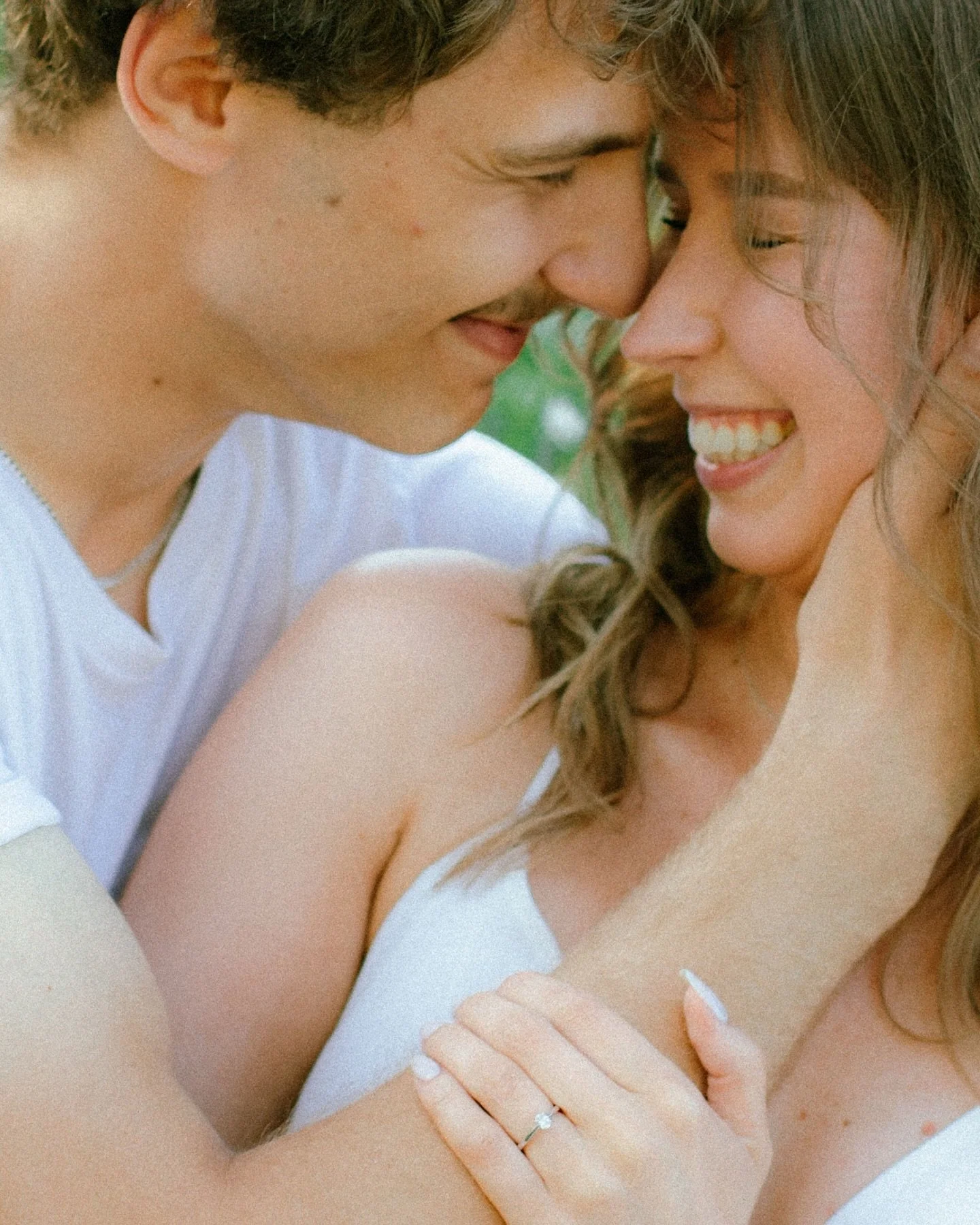 Vaikka kes&auml;&auml; ajatellaan usein parhaana milj&ouml;&ouml;kuvaus aikana niin syksy antaa my&ouml;s parastaan.🍃

Mit&auml; l&auml;hemm&auml;s syksy&auml; menn&auml;&auml;n, sen aikaisemmin aurinko laskee. Ja t&auml;m&auml; tarkoittaa kuvauksen