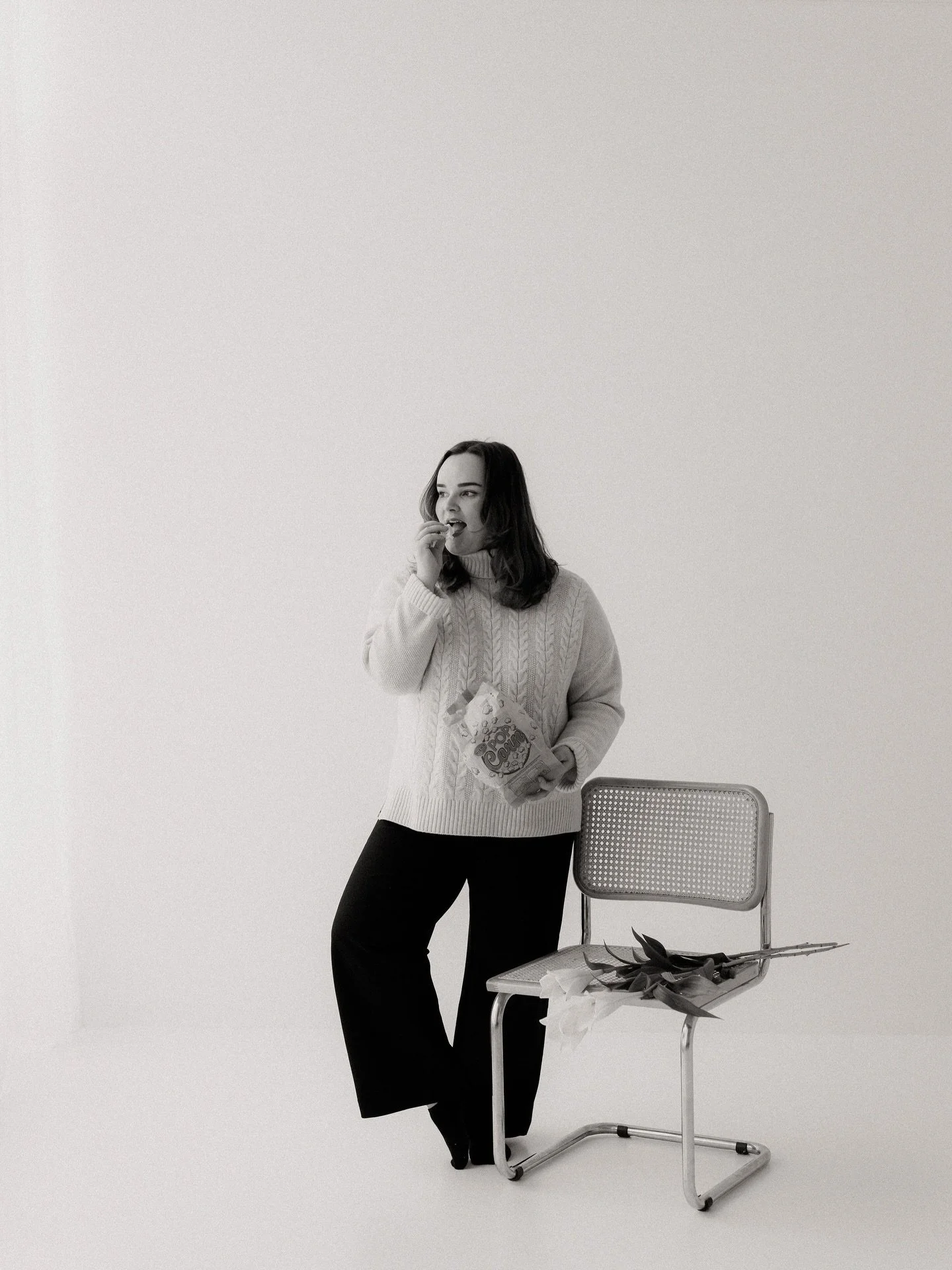 Onko perhekuvaus hintansa arvoinen? 

Se on t&auml;ysin ymm&auml;rrett&auml;v&auml; ajatus. Harvoin kyse on kuitenkaan pelk&auml;st&auml;&auml;n rahasta, vaan siit&auml; ett&auml; onko t&auml;m&auml; oikea hetki.

En vain kuvaa kuvia. Suunnittelen ko