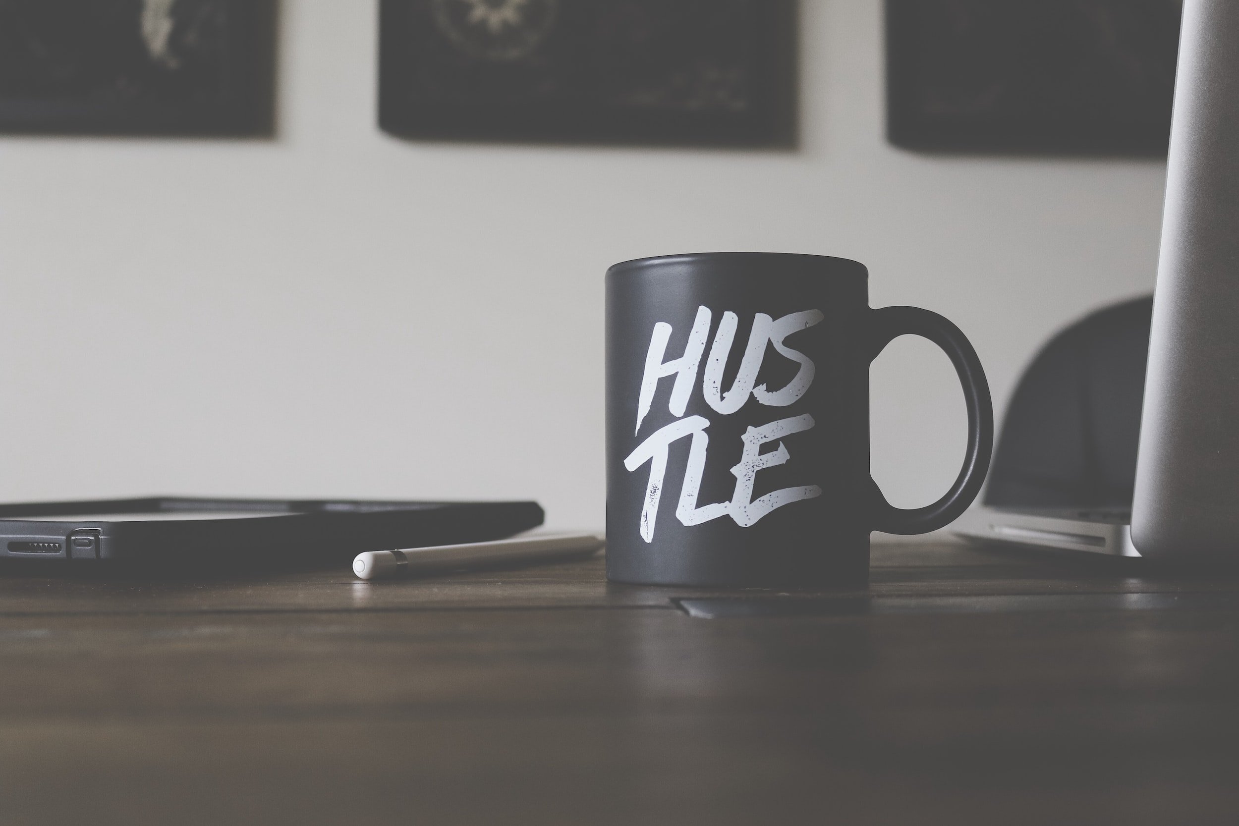 The transition from Employee to Entrepreneur: A Comprehensive Guide to Success