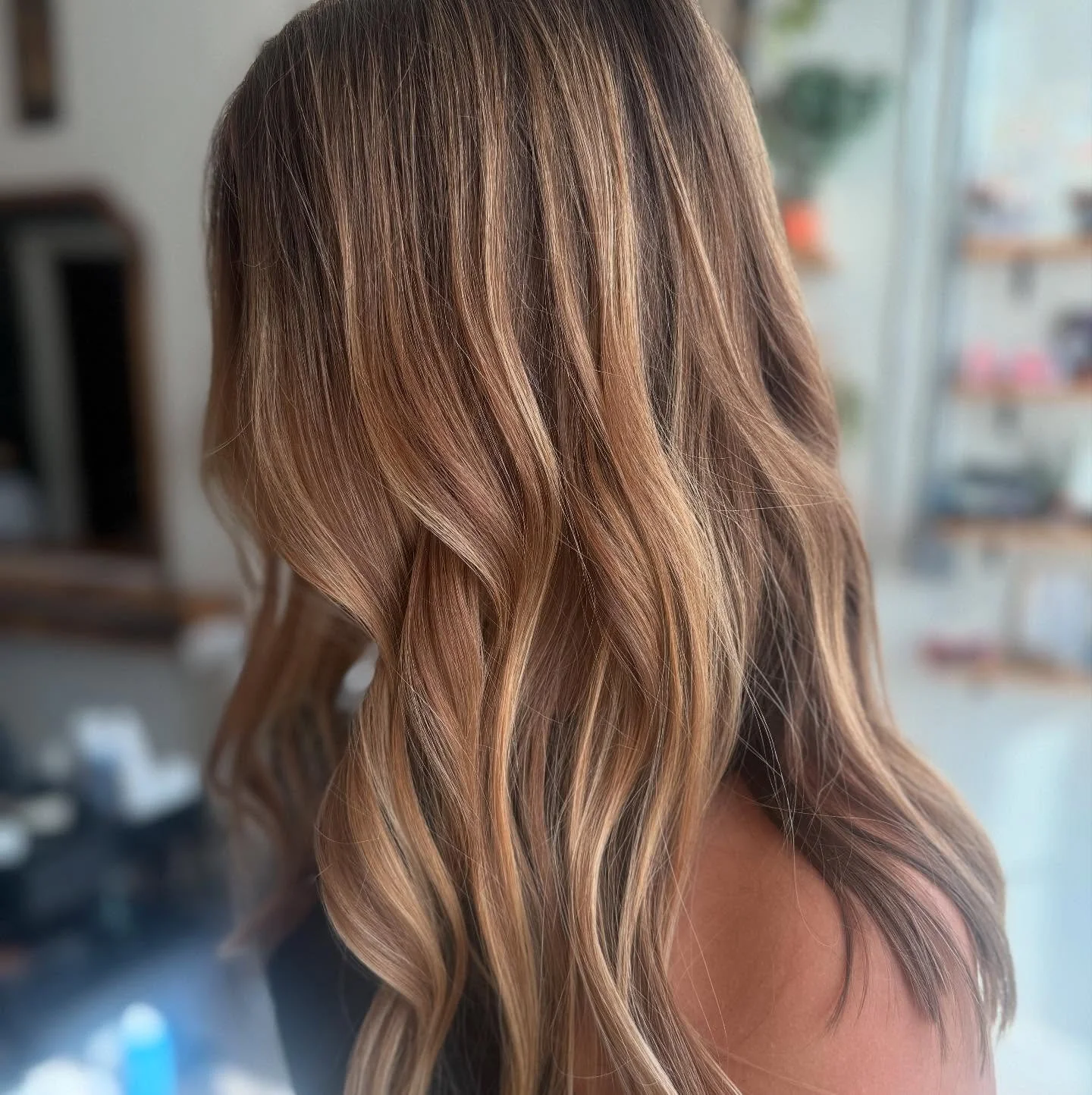 Summer balayage?! Yes please!!

#balayage #denversalon #denverhaurstylist #denverhair #denverblonde