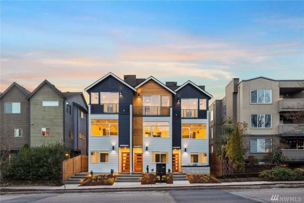5917 California Ave SW 2.jpg