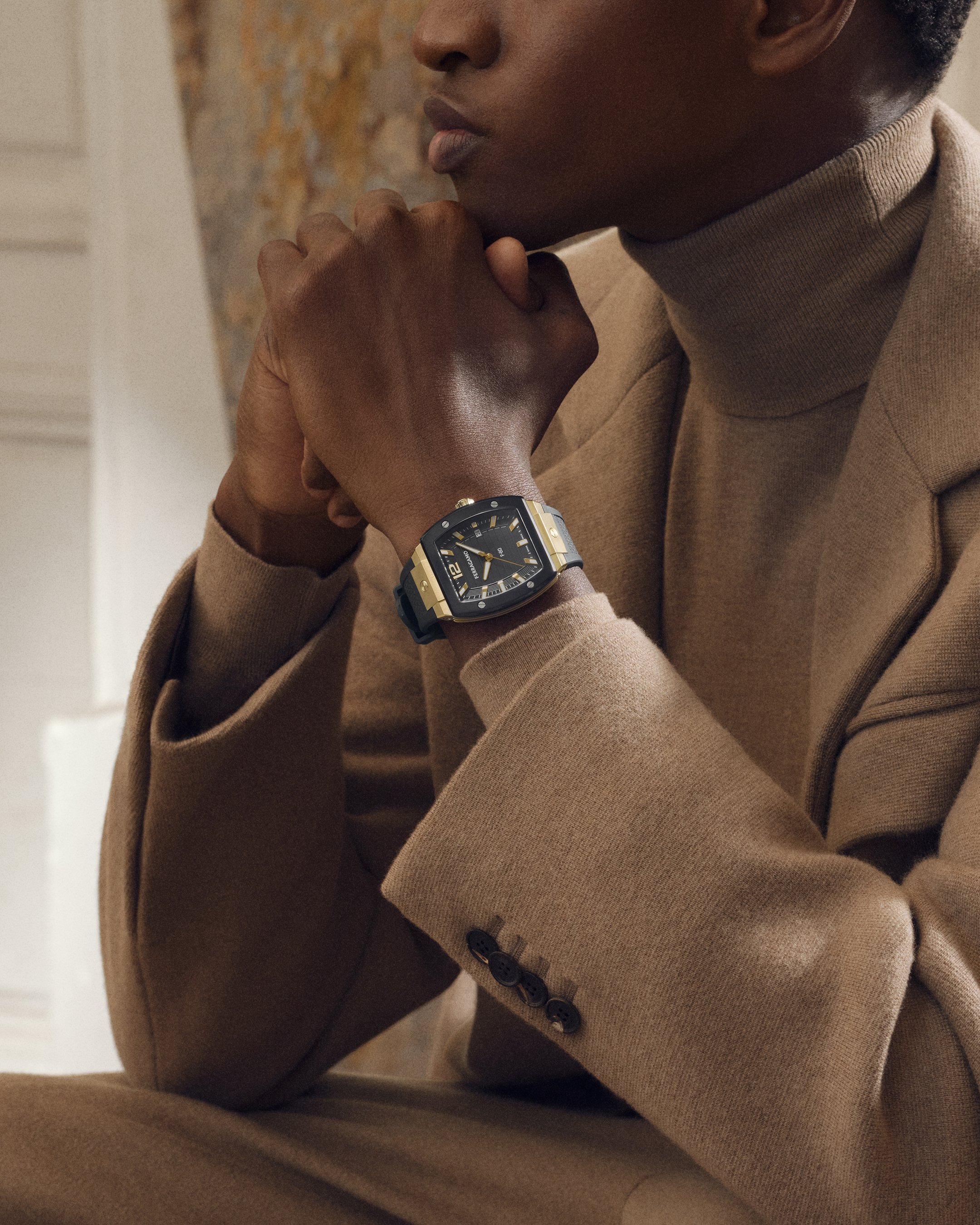 FERRAGAMO F-80 TONNEAU THE PERFECT VALENTINE’S GIFT