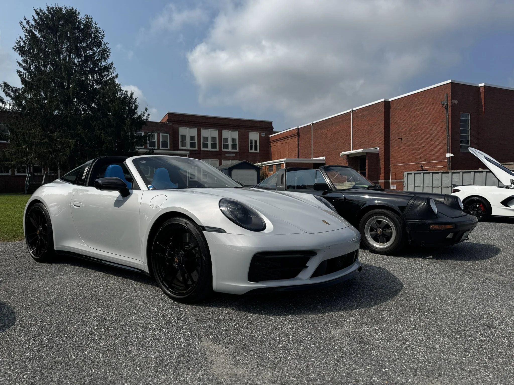 Car Show Supporting the HUB Club