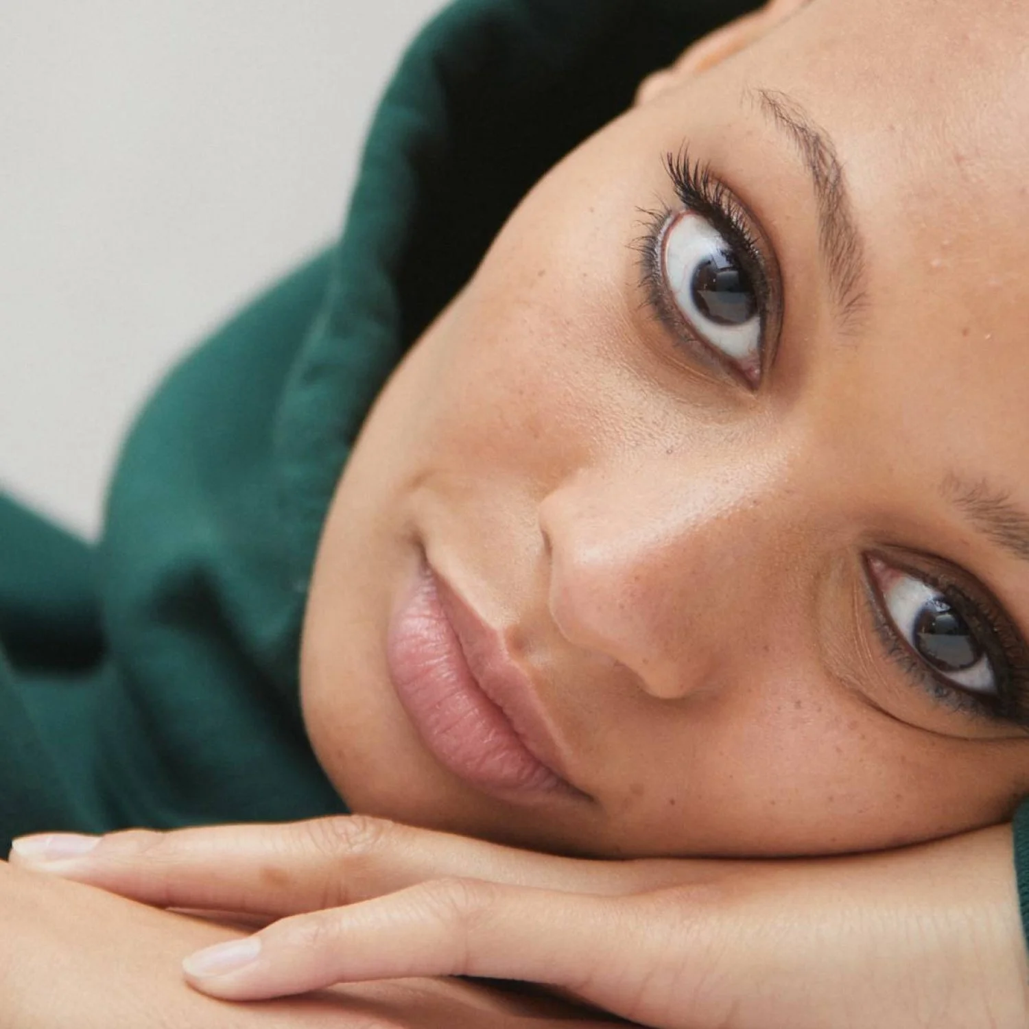 Loveseen-TROI BLACK Lashes-Famm.jpg