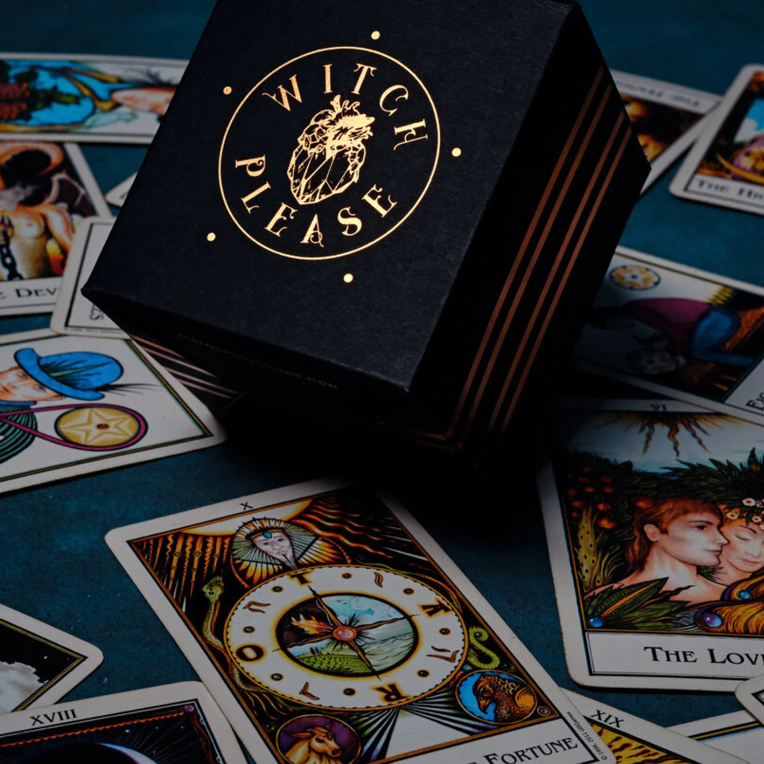 Les Loups Candle Co.-Tarot Card Reading + Candle Package 2-Famm.jpg