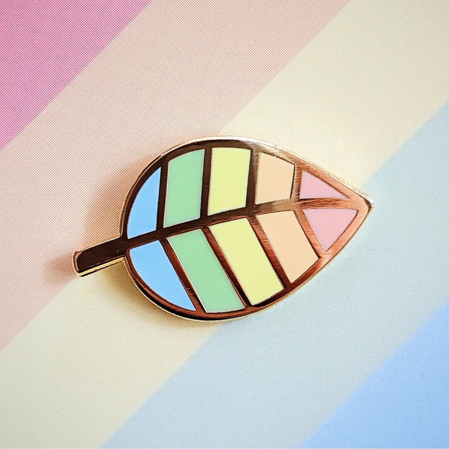Misomomo-Rainbow Leaf Pride Pin-Famm.jpg