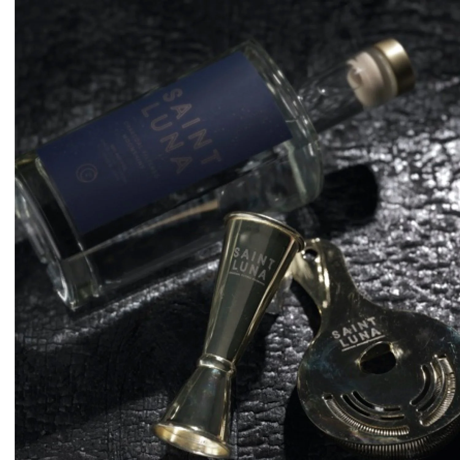 Saint Luna-lifestyle-Famm.jpg