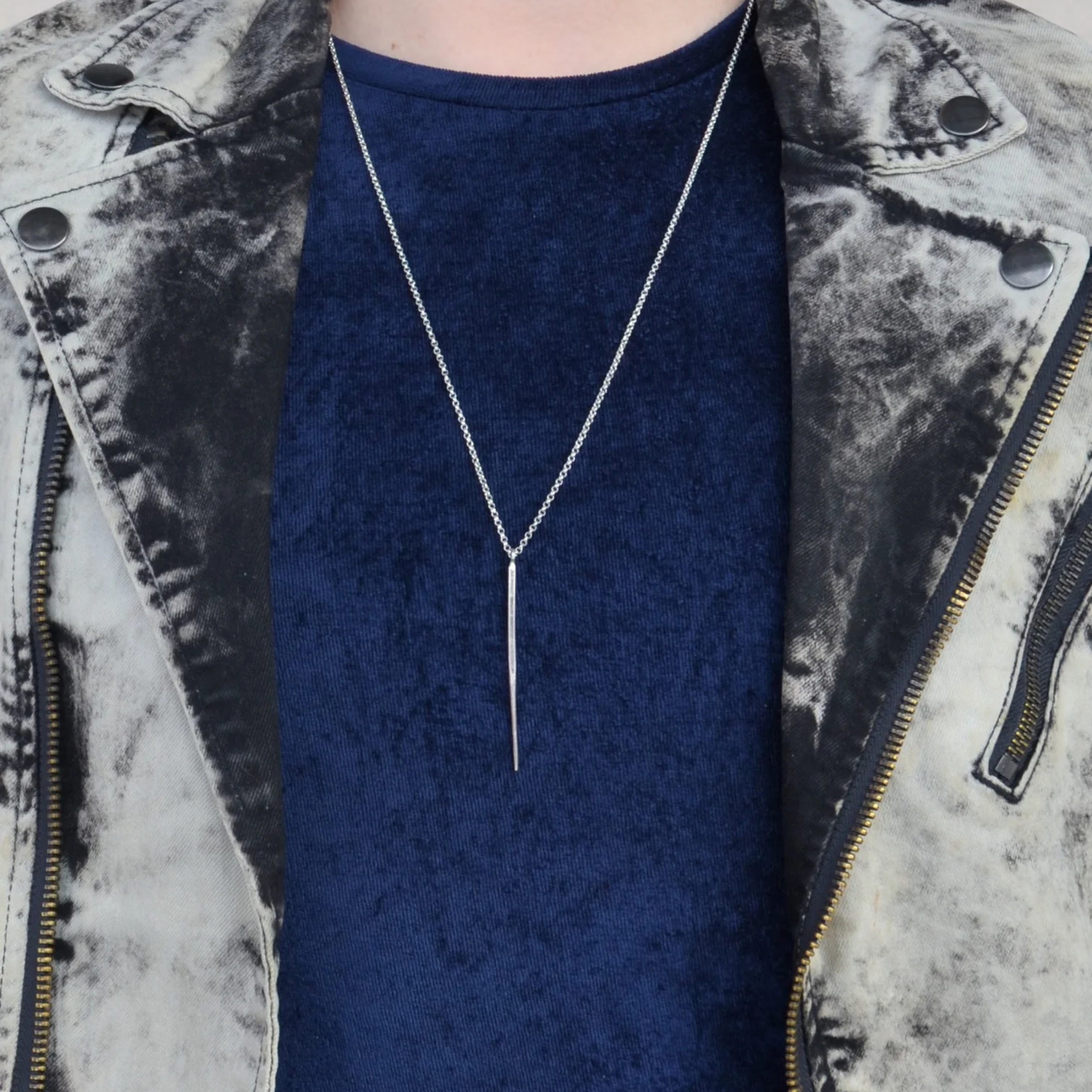 Collarbone-Product 1-Famm@2x.png