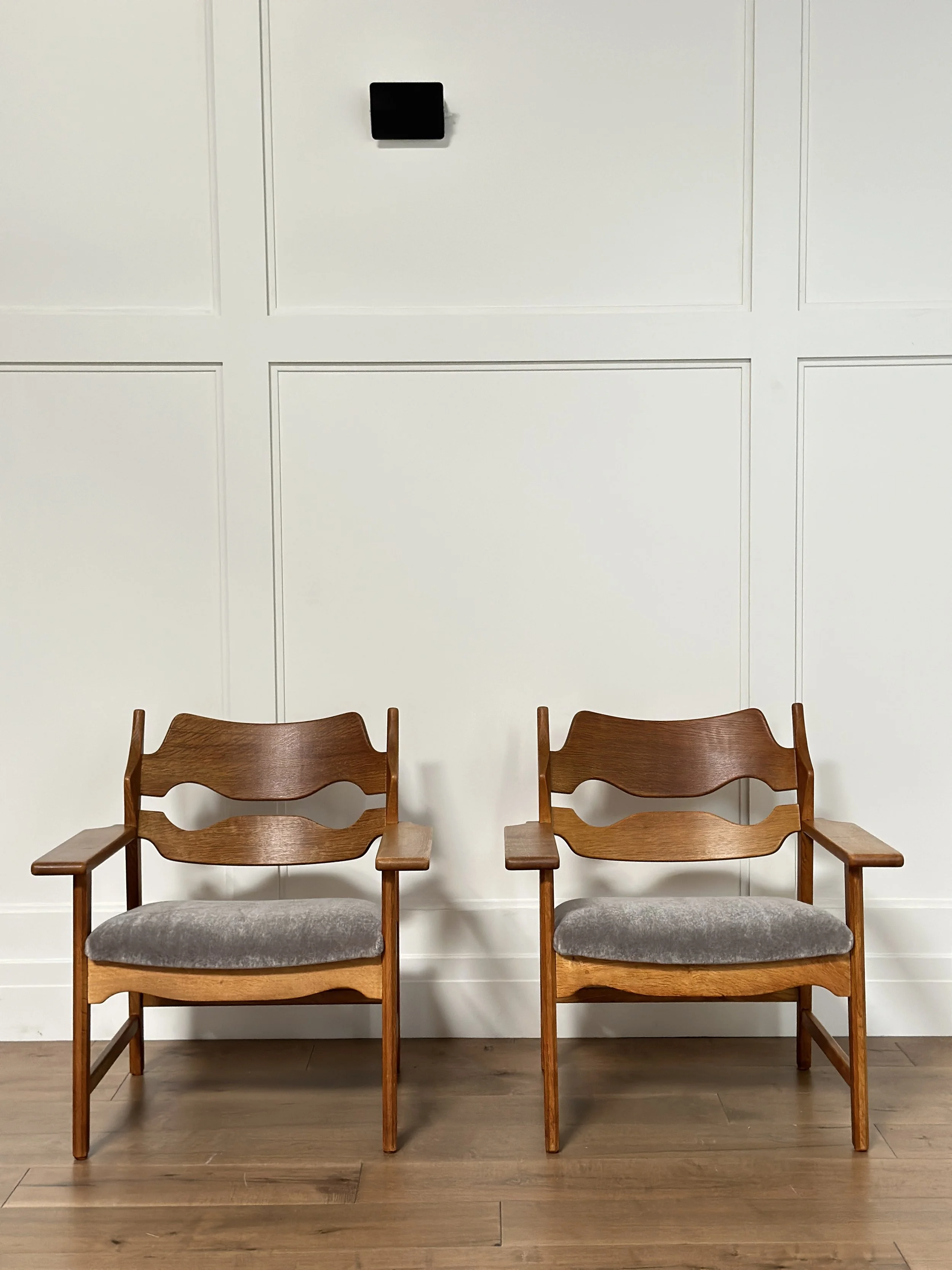 Razorblade Chairs by Henning Kjaernulf in Oak and Mohair — Galerie