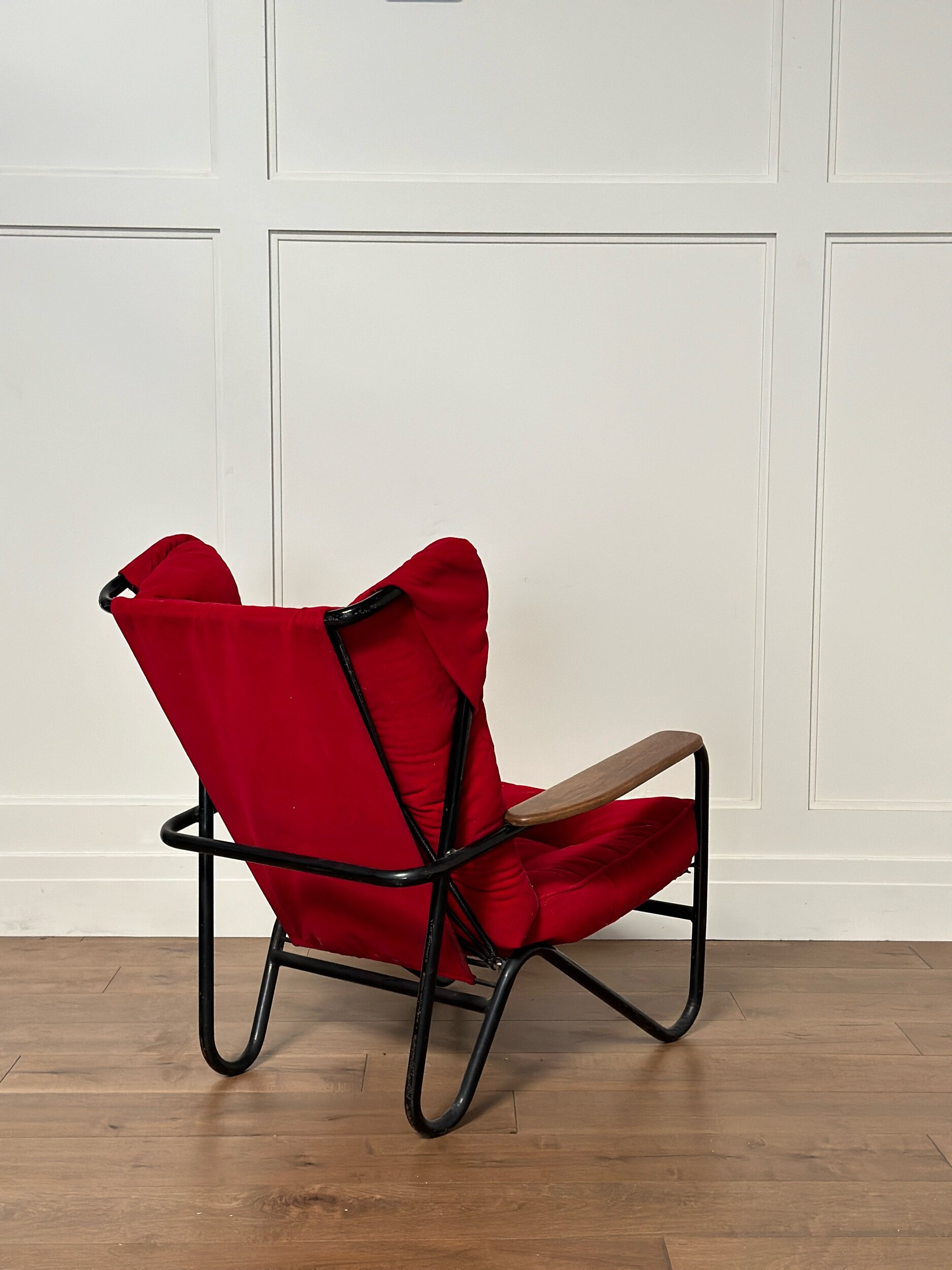 Pierre Guariche Prefacto Armchair, 1951 — Galerie Provenance Pierre Guariche Prefacto Armchair, 1951 — Galerie Provenance