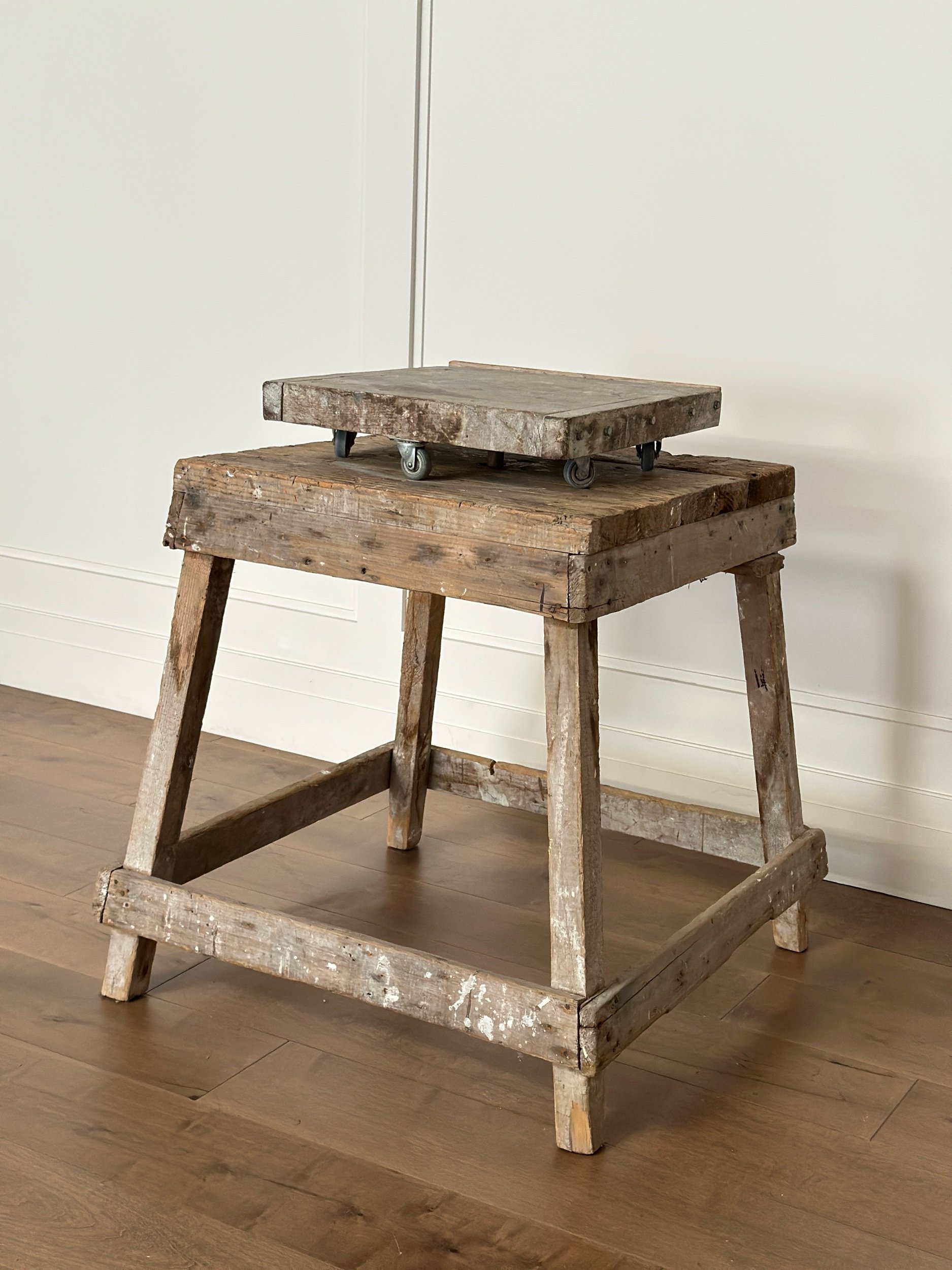 Large Primitive Sculptor's Stand