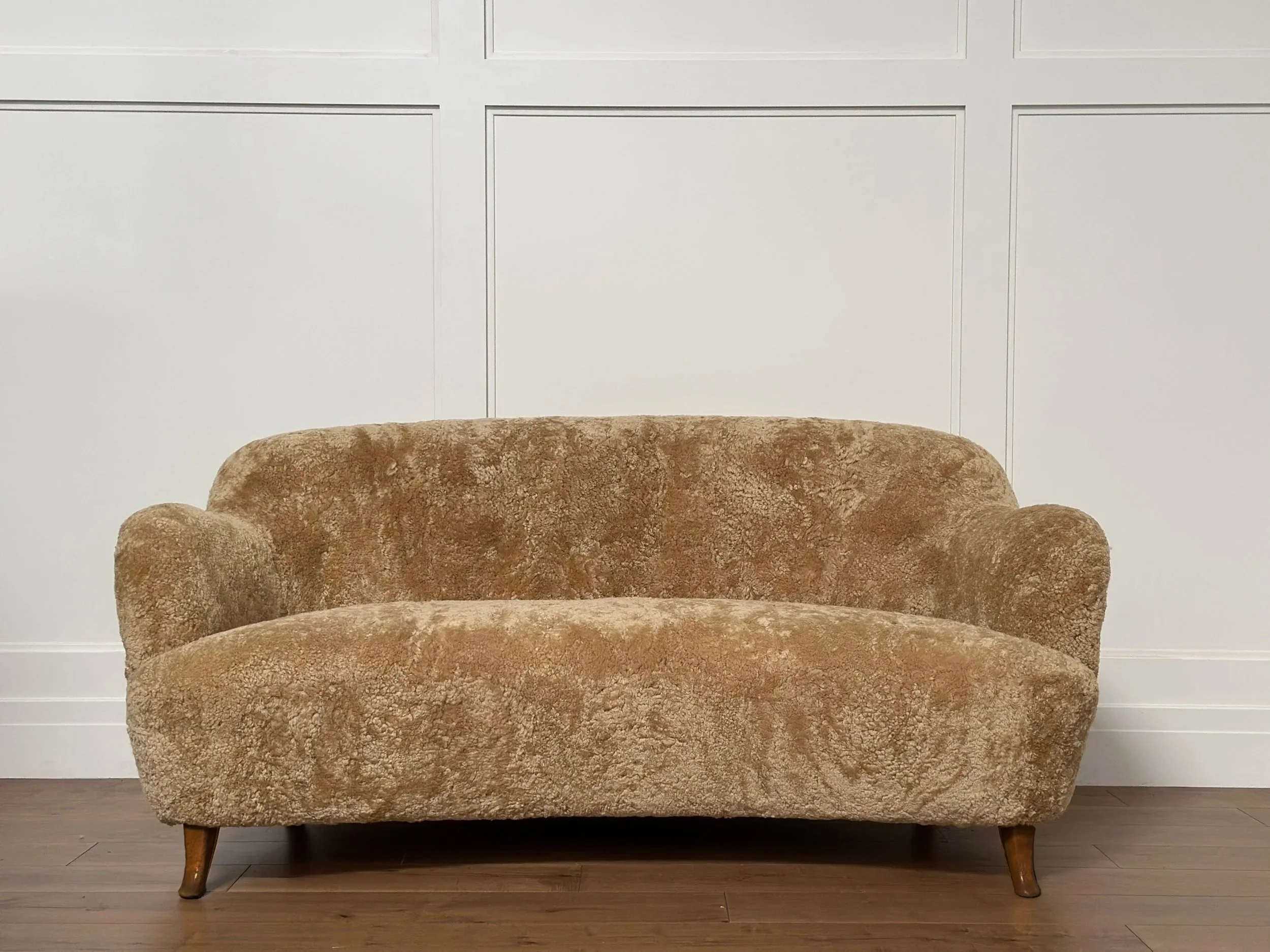 Sofa3.jpg