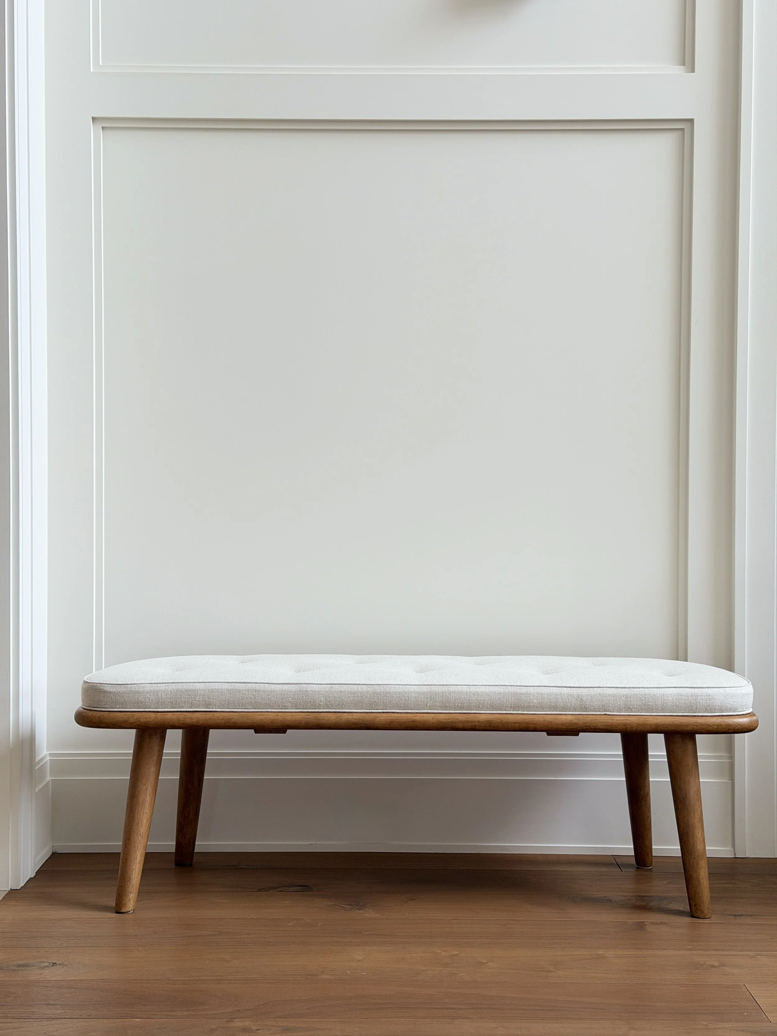 Short Bespoke "Stockholm" Bench in Patinated Pine and Belgian Linen