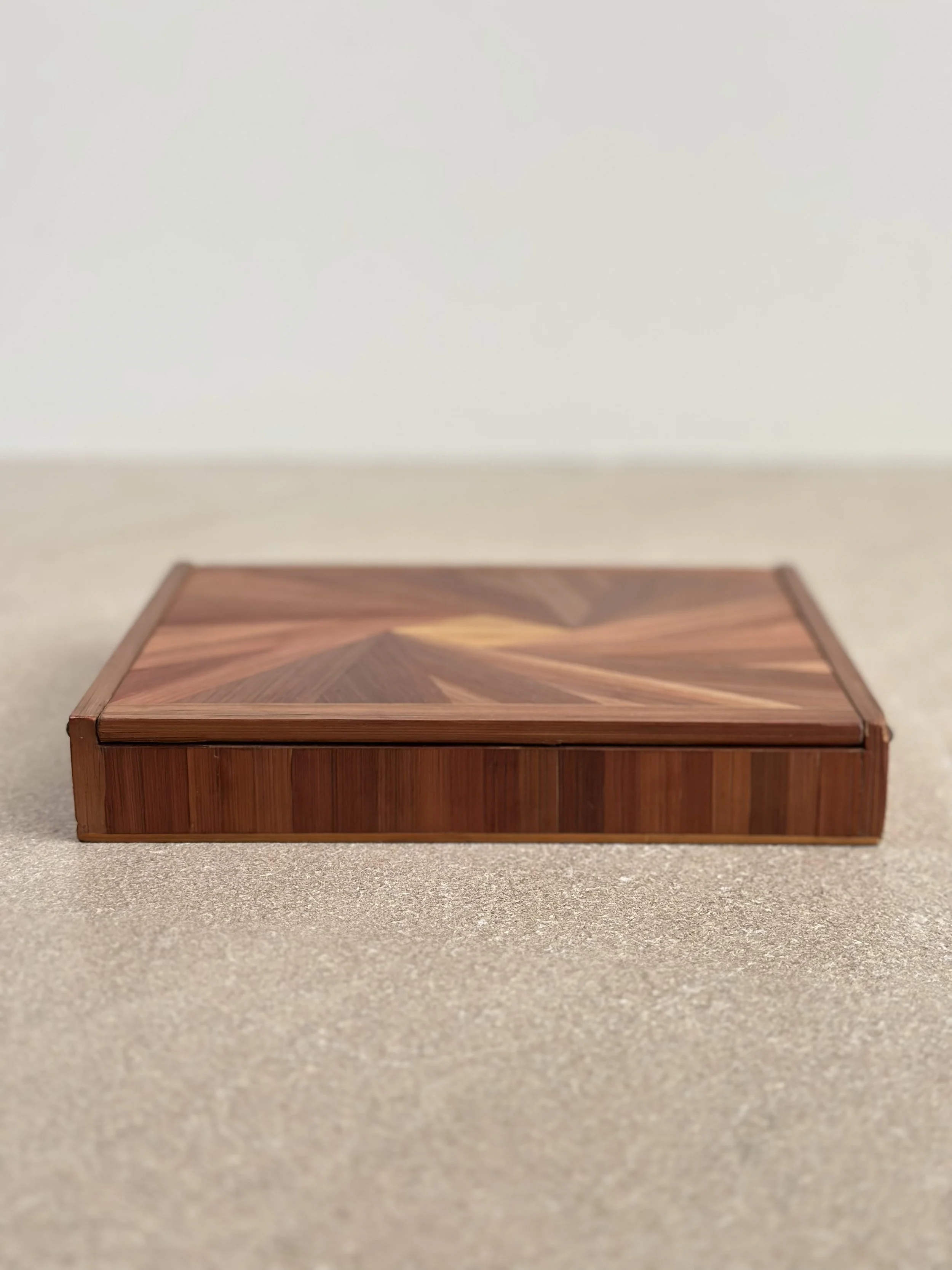 Elegant Straw Marquetry Box in the style of Jean-Michel Frank, France 1930s