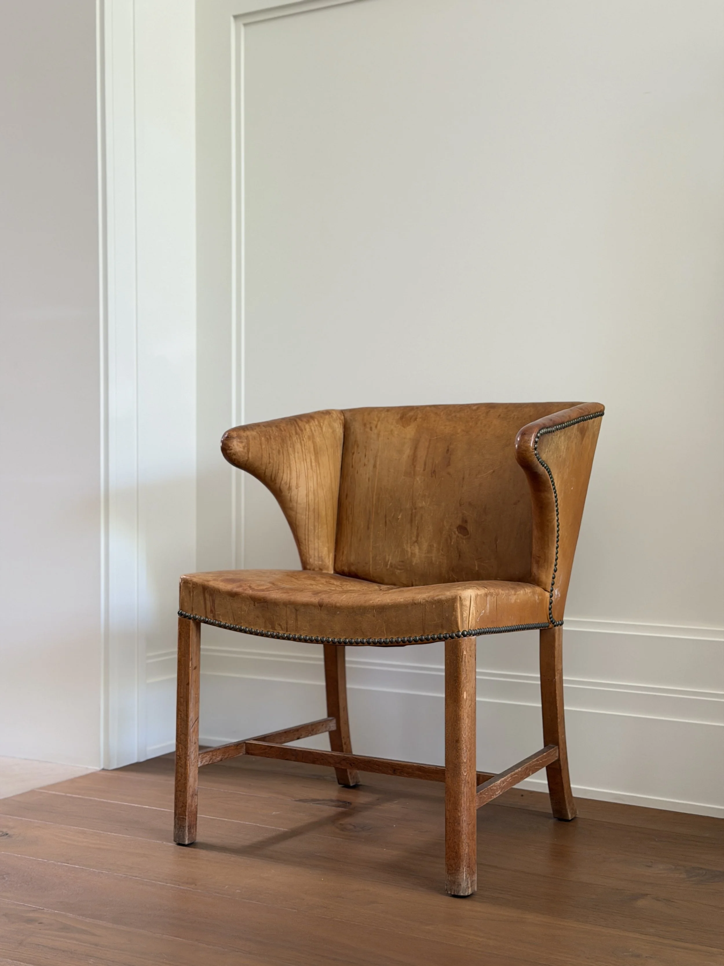 Large Frits Henningsen Armchair in Oak and Original Leather, Denmark 1930s