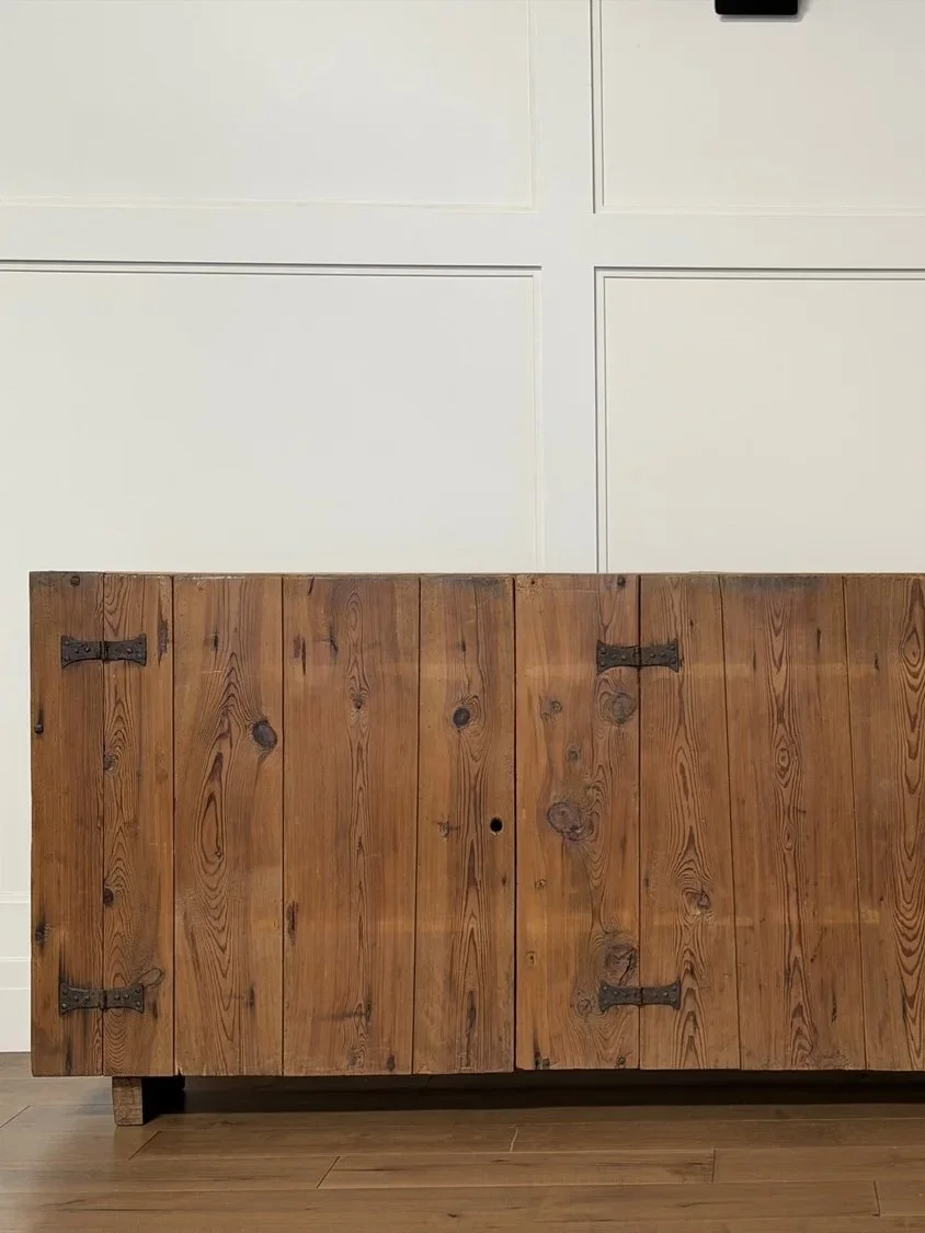 Large French Folk Art Sideboard in Pine and Larch Wood, 18th Century