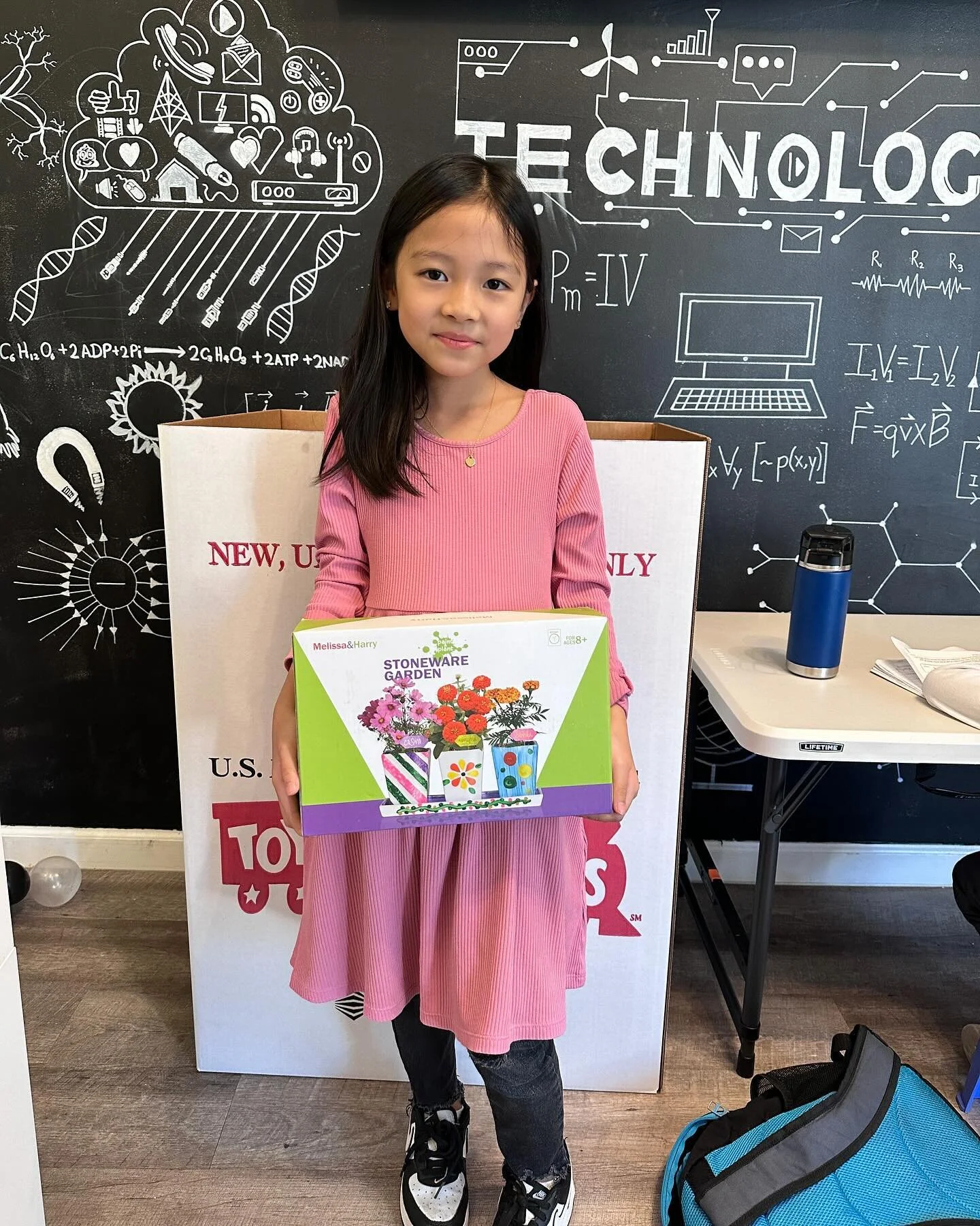 Big thanks to this little hero! Your generous donation is making a world of difference. You've truly brightened someone's day. 🌟 #Gratitude #KidsMakingADifference #toysfortots #bkgeniuslab #lovingkindness #stemlab