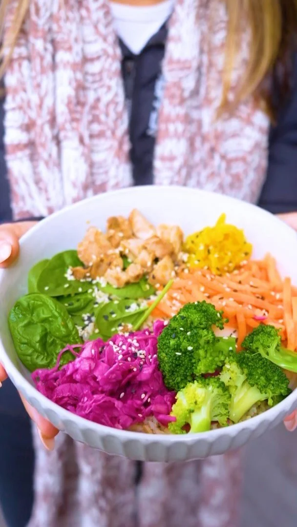 Colours you want to see on your plate - crunchy fresh veg sourced from @freshlinkgrocer, your choice of protein & a drizzle of wholefood made sauce on top 🥕🥦🧅🥬
🎥 @ottiliaskoogh
.
.
.
.
.
#wholefoods #wanakaeats #lovewanaka #foodtruck #wan