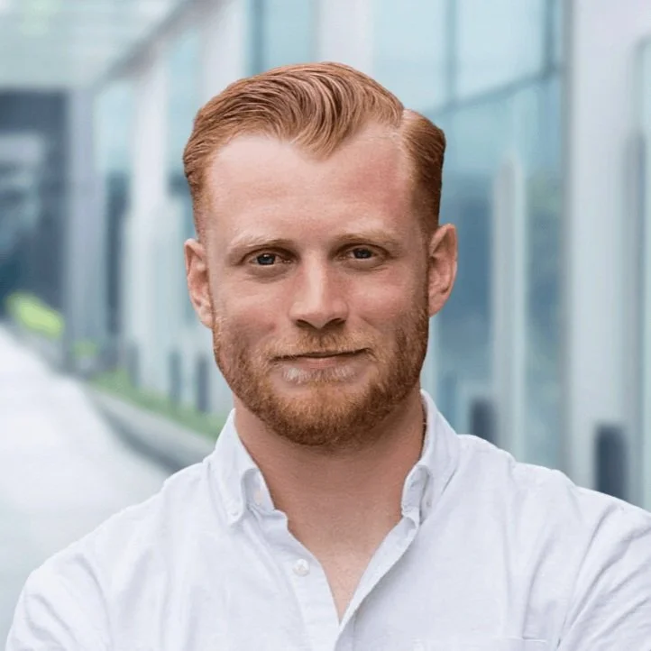 Paul-Lougee_Host-Financial_Headshot_Face.jpg