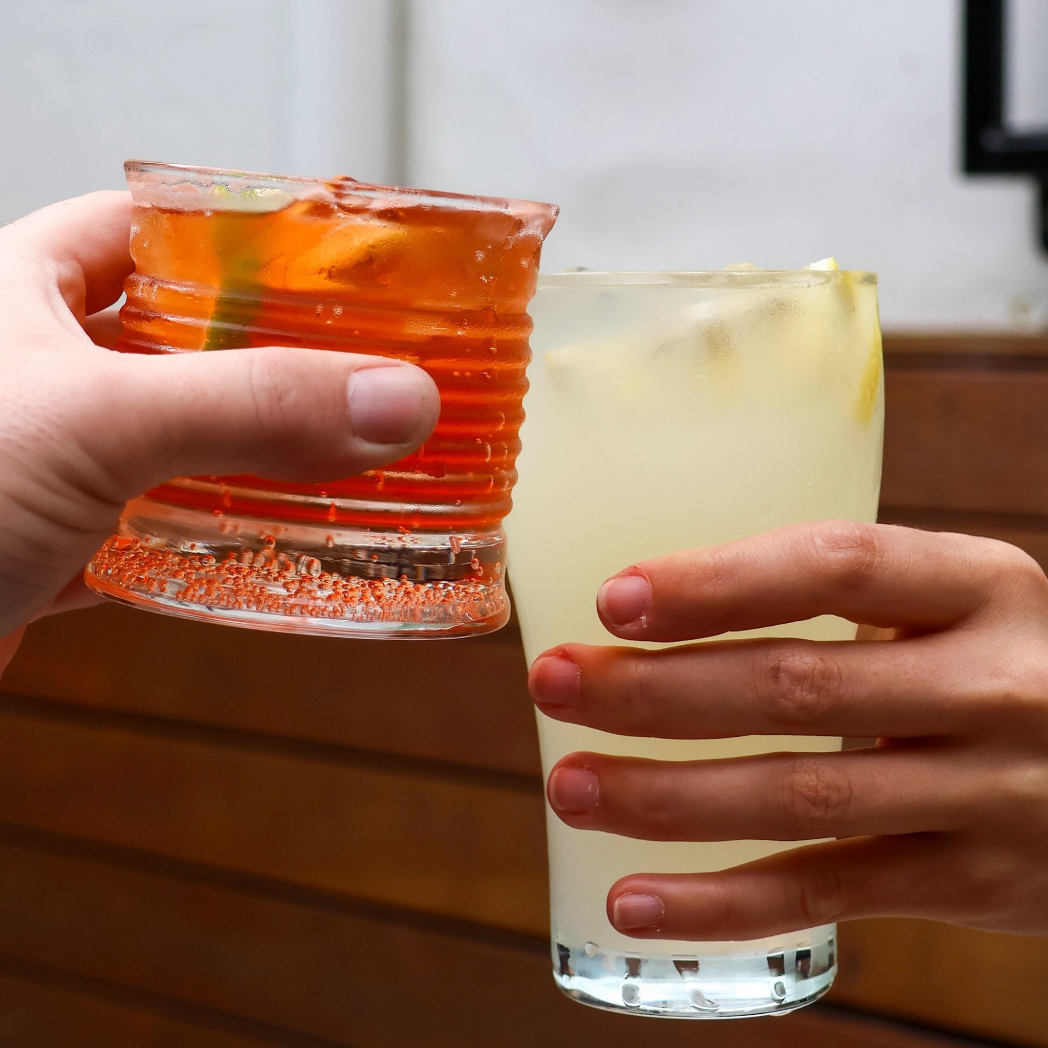 Cheers to Sunday at @borderinnhotel 🍻

We have fresh beer, a delicious menu and Wazza playing at 2pm!

📷 @visitthemurray 

#borderinn #moama #echucamoama #visitthemurray #visitechucamoama #sunday