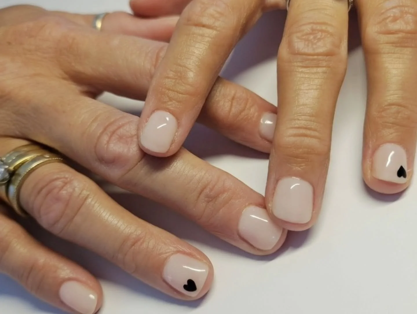 Japanese Structured Gel Manicure with some delicate hand painted nail art 🖤
Let us pamper you! Get in touch with us now! 💕✨️
.
.
.
📆By appointments only (1:1 care)
📍231A Grange Road Findon
🧪Dermalogica Trained Expert
💅🏾Japanese Gel Artist
🧼St