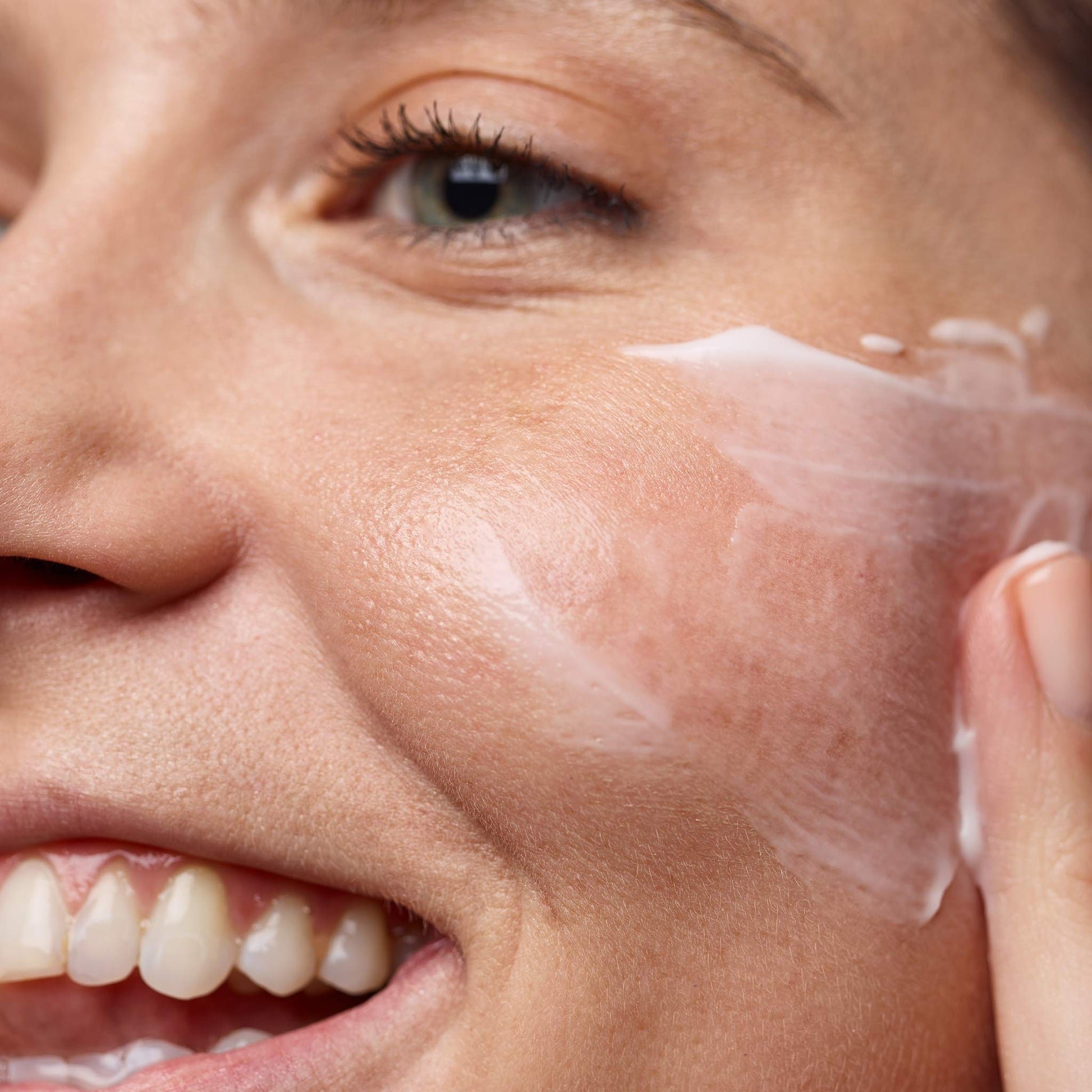dermalogica-moisturisers-intensive-moisture-balance-30384219193511.jpg