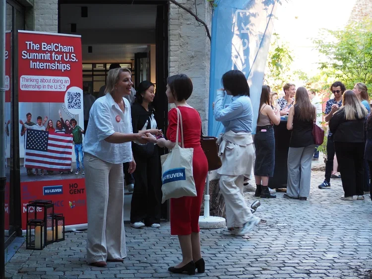 How Do I Actually Find an Internship or Traineeship in the U.S.?