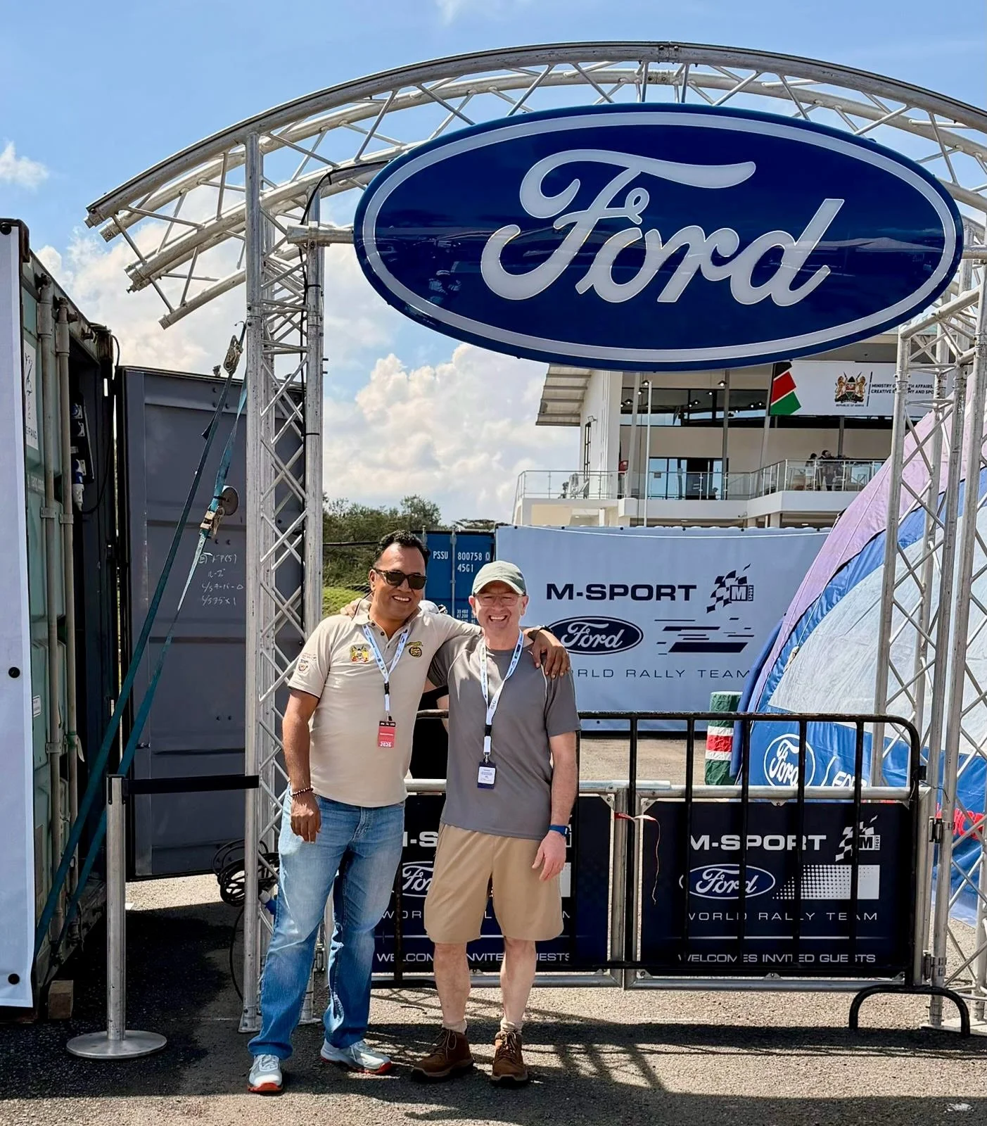 You might see some familiar EASCR faces around the service park of the @officialsafarirally this weekend 😆🇰🇪

Best of luck to all of those competing over the next 4 days, thank you to the organisers for your efforts and to all of you who&rsquo;ll 