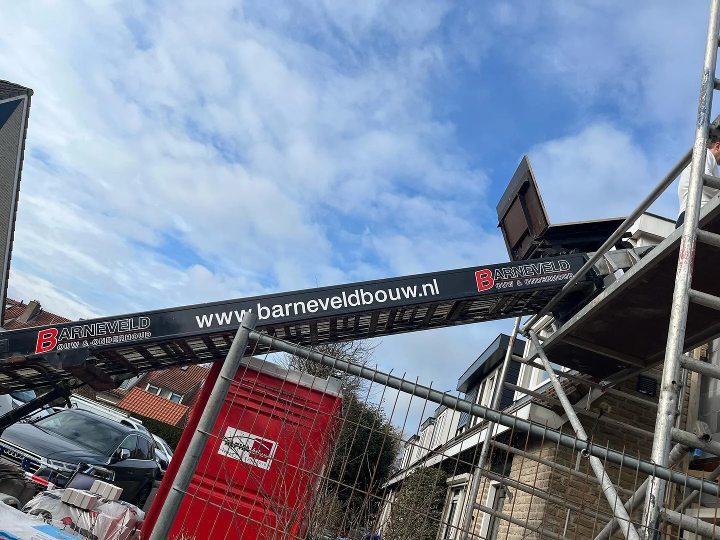 We maken het ons wat makkelijker 😊 Bouwlift @barneveldbouw